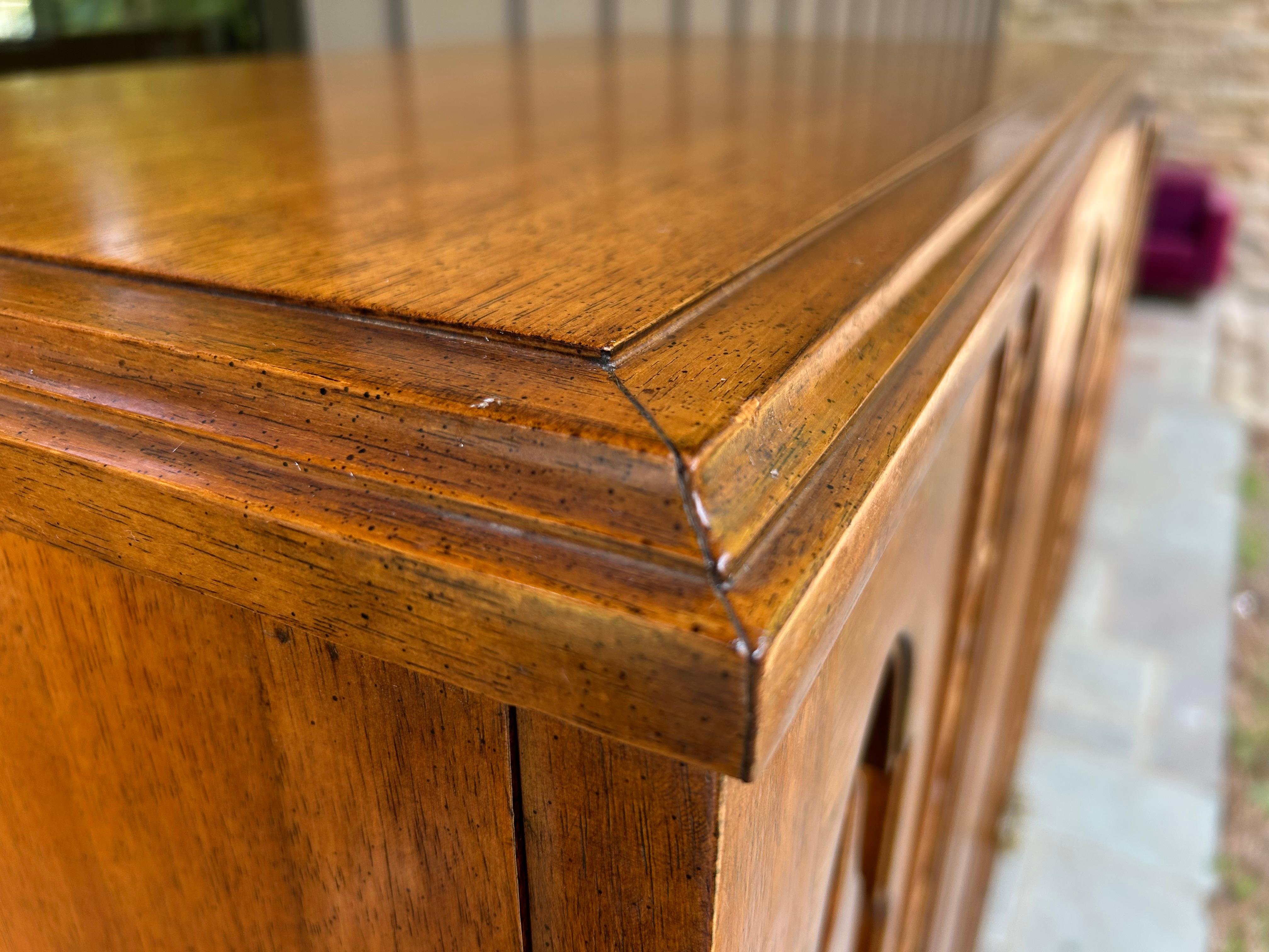Spectacular Daniel Jones Inc. Spanish Revival Tall Dresser Mid-Century Modern en venta 11