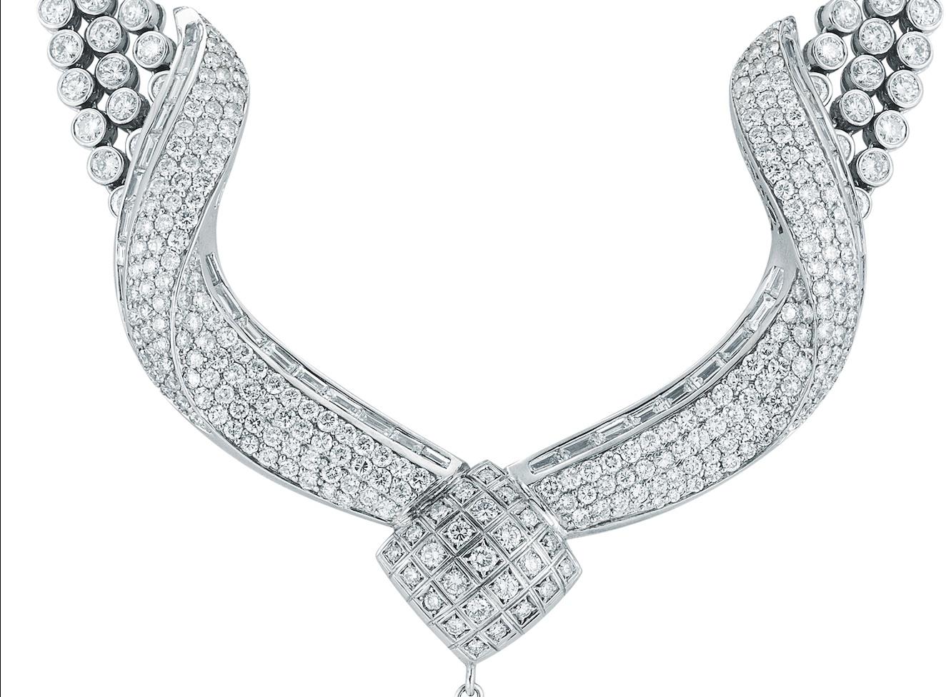 Spectacular 63 Cts Diamond Necklace In 18K White Gold In New Condition For Sale In new york, NY