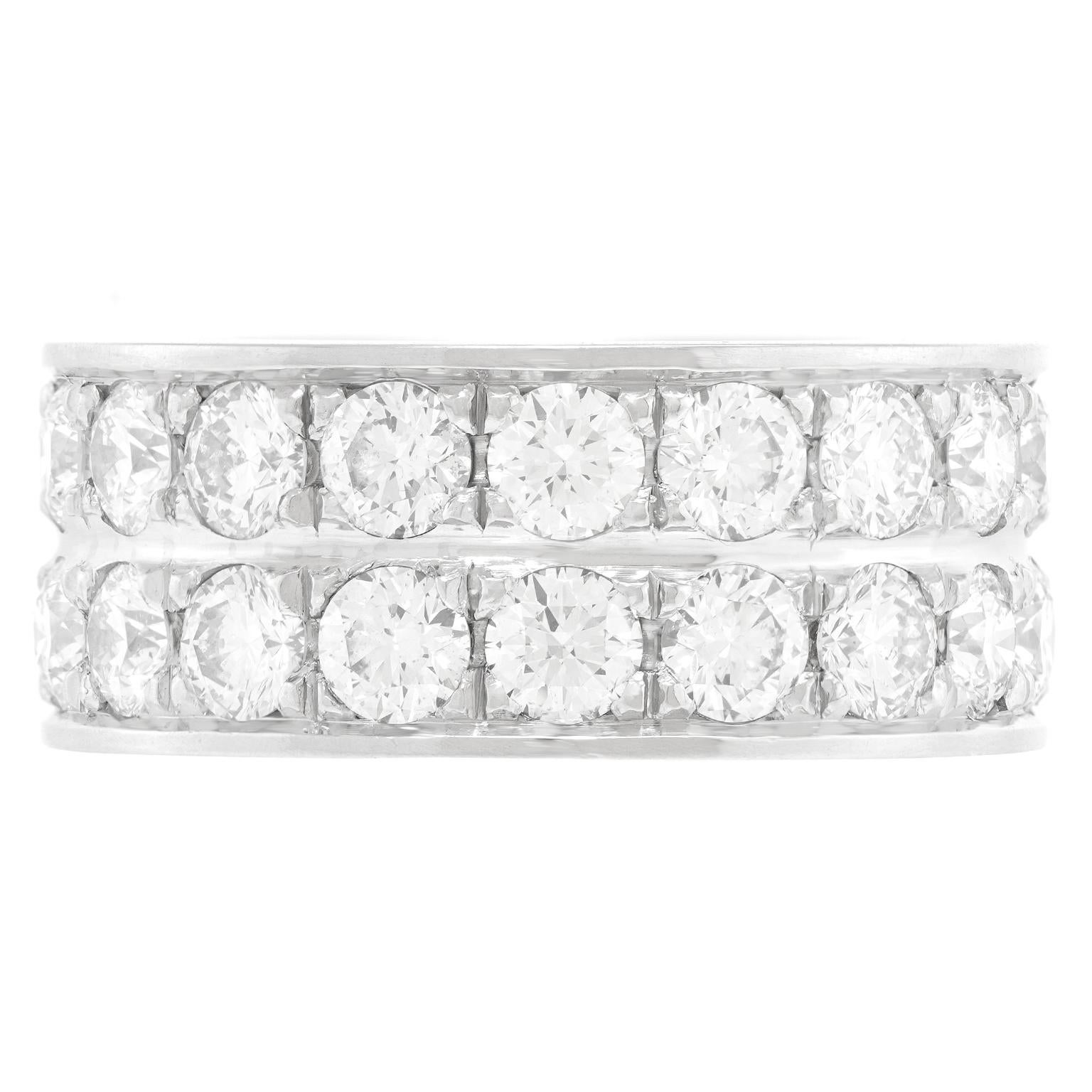 Taille ronde Bracelet d'éternité spectaculaire à double rangée en vente