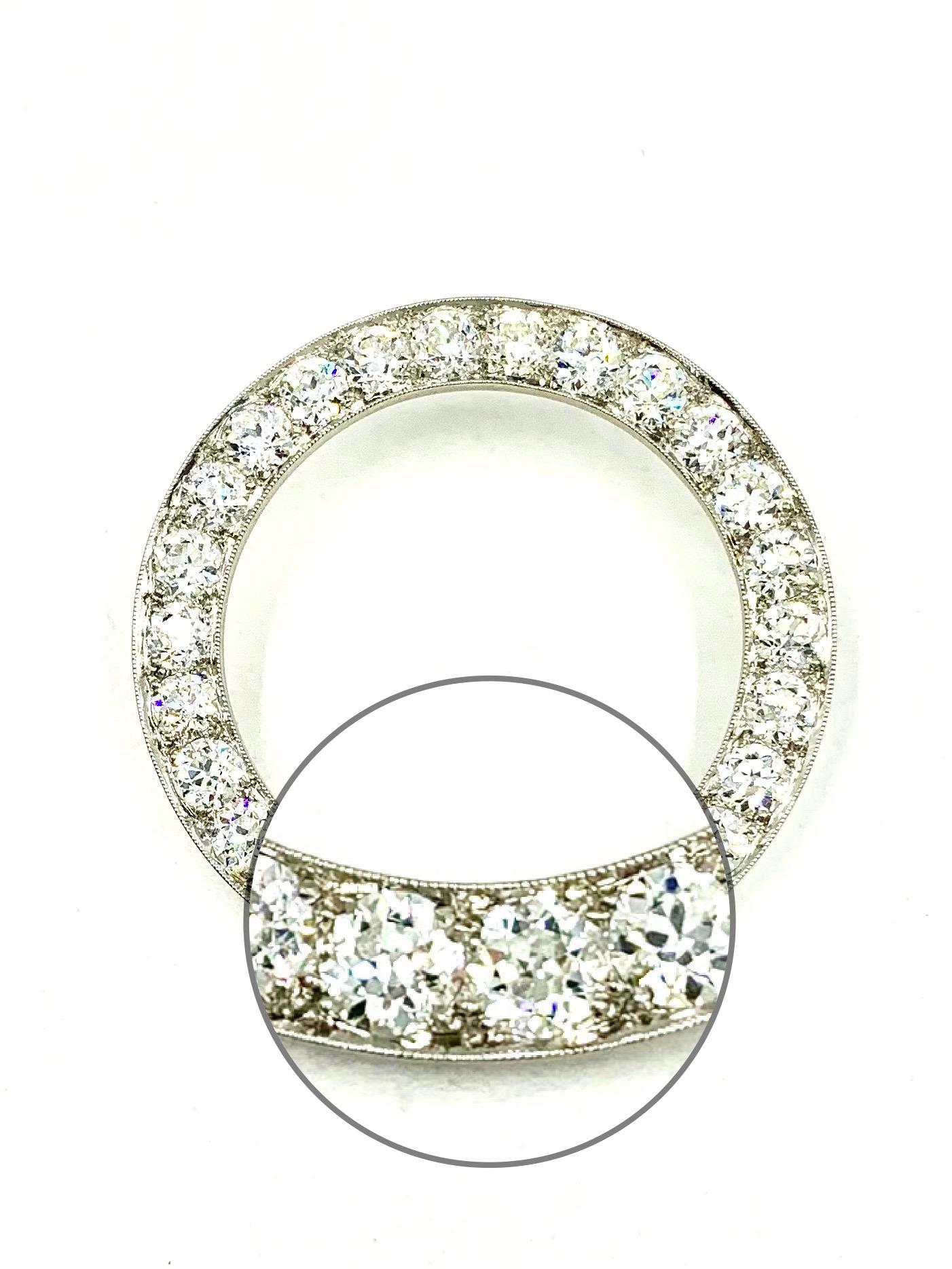 Spectacular Elegant Art Deco 8.45 TCW Diamond Platinum Circle Brooch, Circa 1920 In Good Condition For Sale In New York, NY