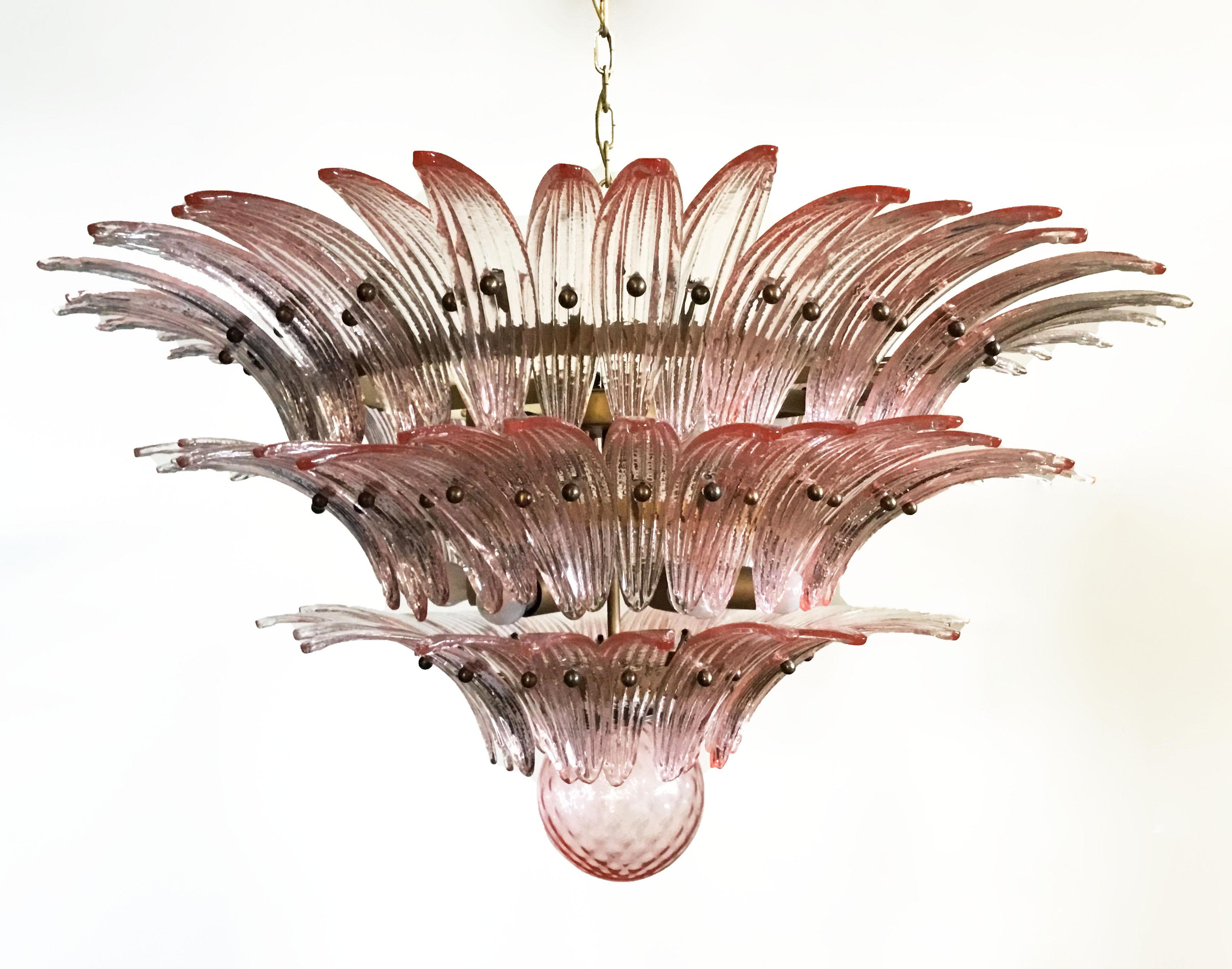Spectaculaire lustre en verre rose élégant, Murano en vente 3