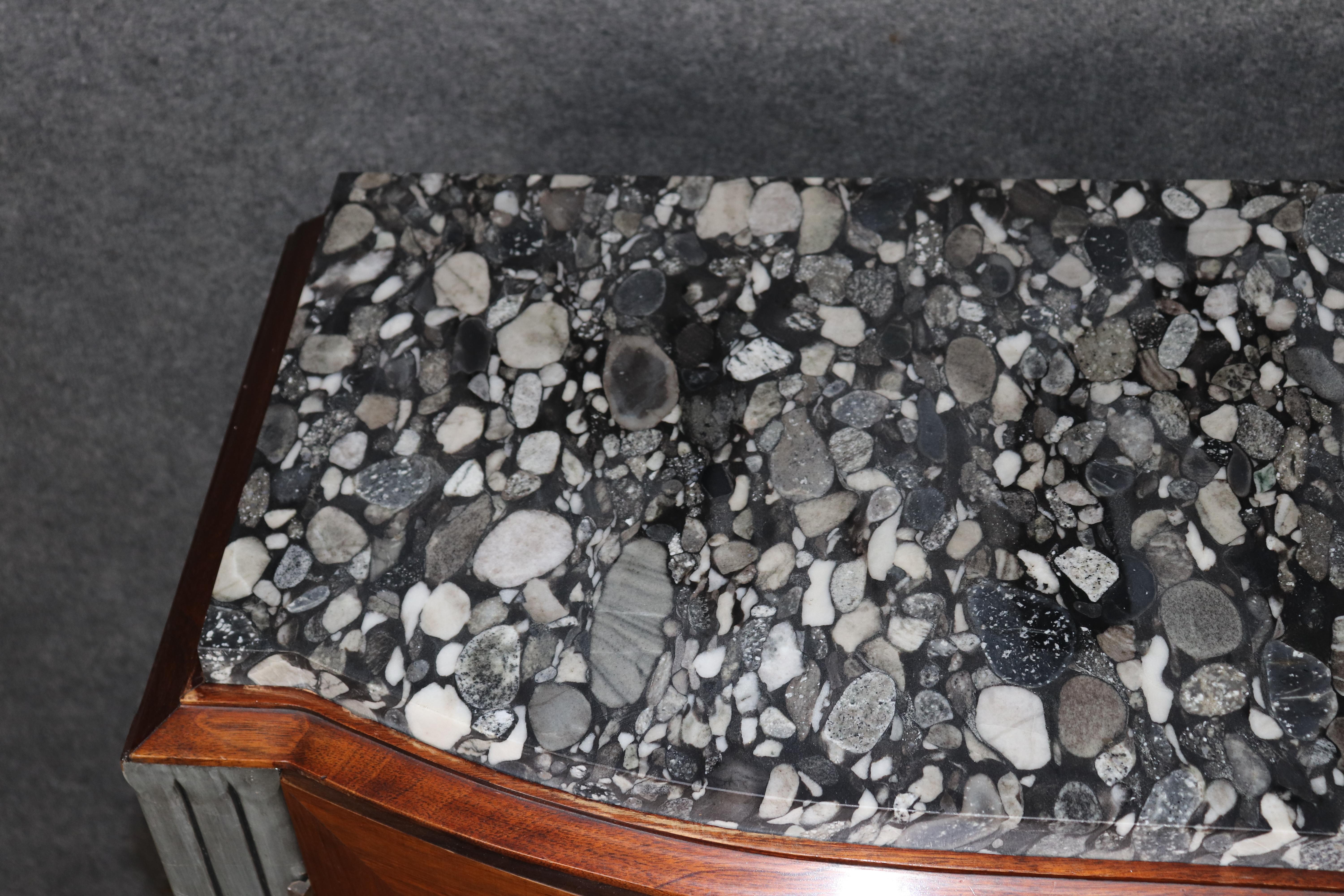 Metà XX secolo Spettacolare buffet francese degli anni '30 con piano in mogano e marmo Art Déco in vendita