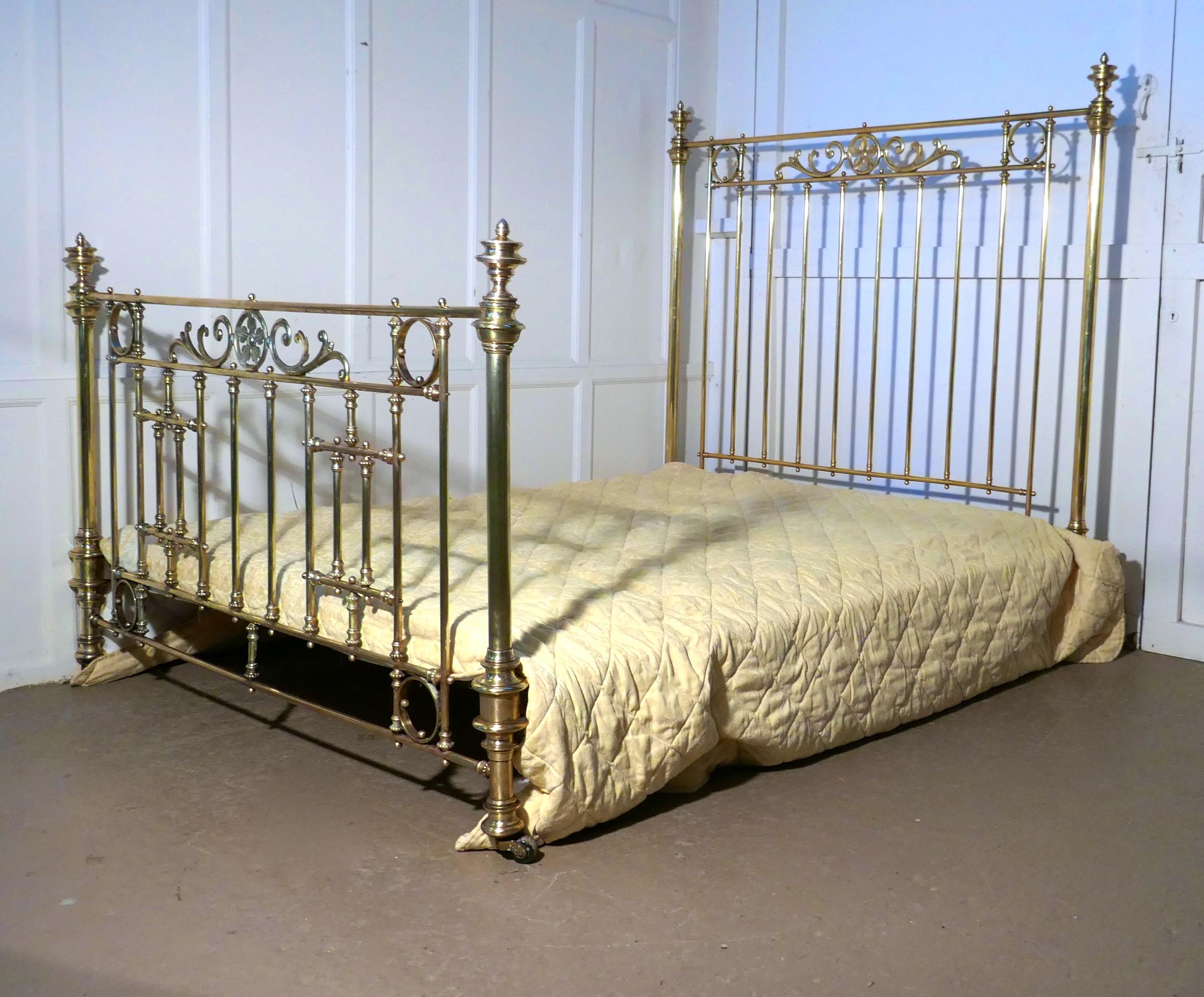 Spectacular French Art Nouveau brass king-size bed

This is a superb quality piece made in solid brass, with Fine detail to the casting and magnificent design and craftsman ship

The head and foot of the bed have exquisite brass decoration with
