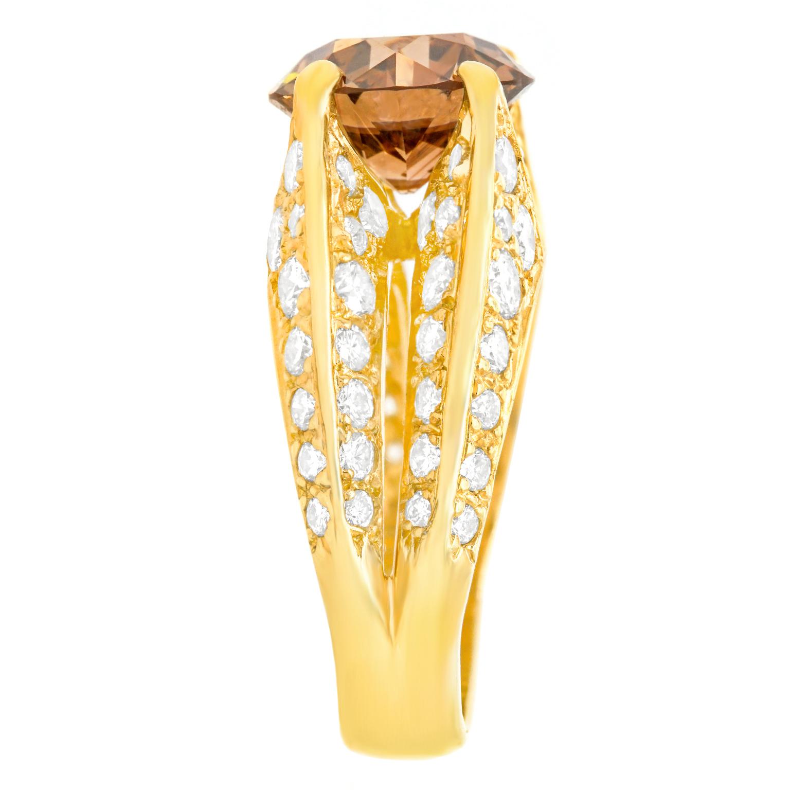 Espectacular anillo de oro de Jose Hess con diamante de fantasía de 4,17 quilates GIA en venta 1