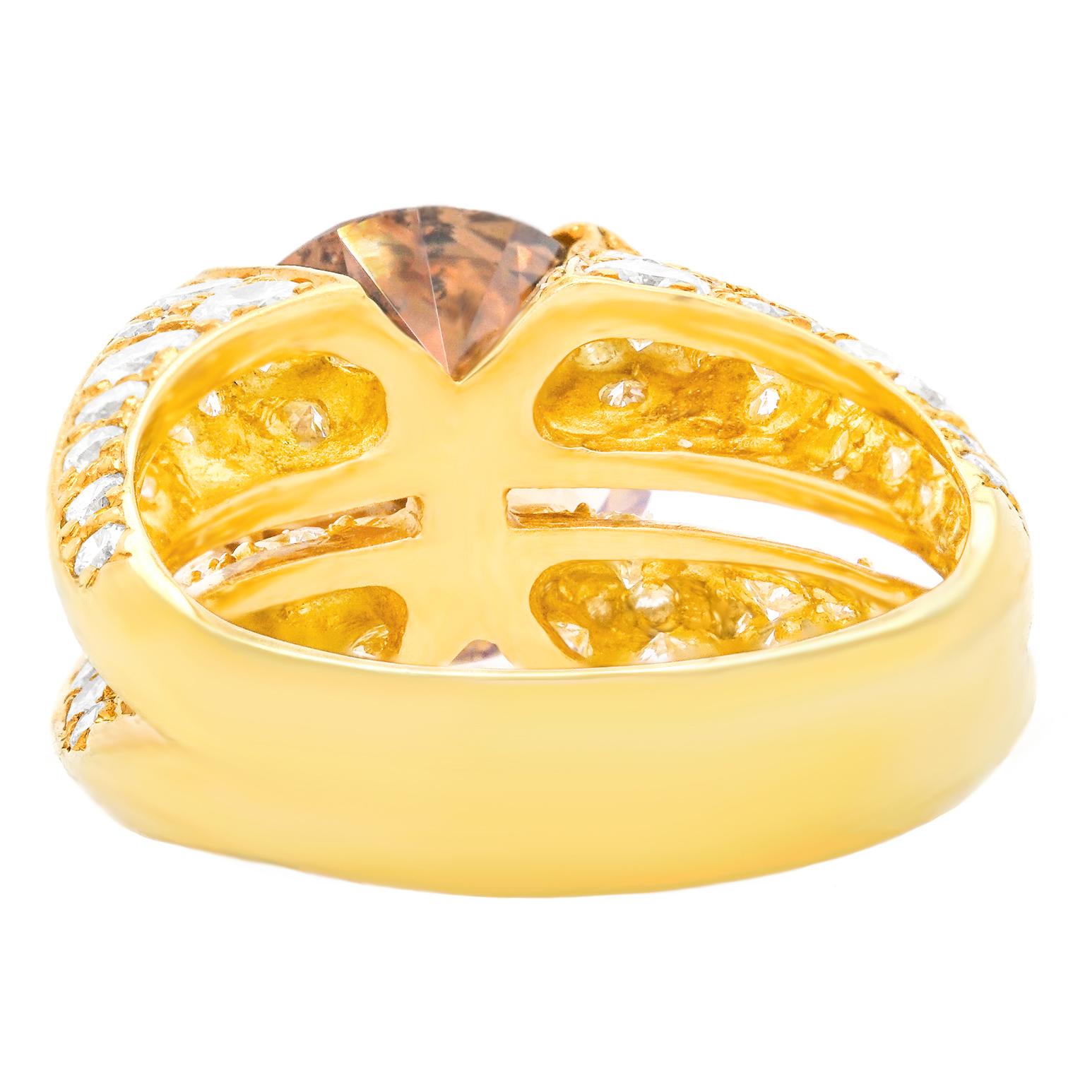 Spectacular Gold Ring by Jose Hess with 4.17 Carat Fancy Diamond GIA For Sale 1