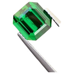 Spectaculaire pierre de tourmaline vert gazon de 3,35 carats