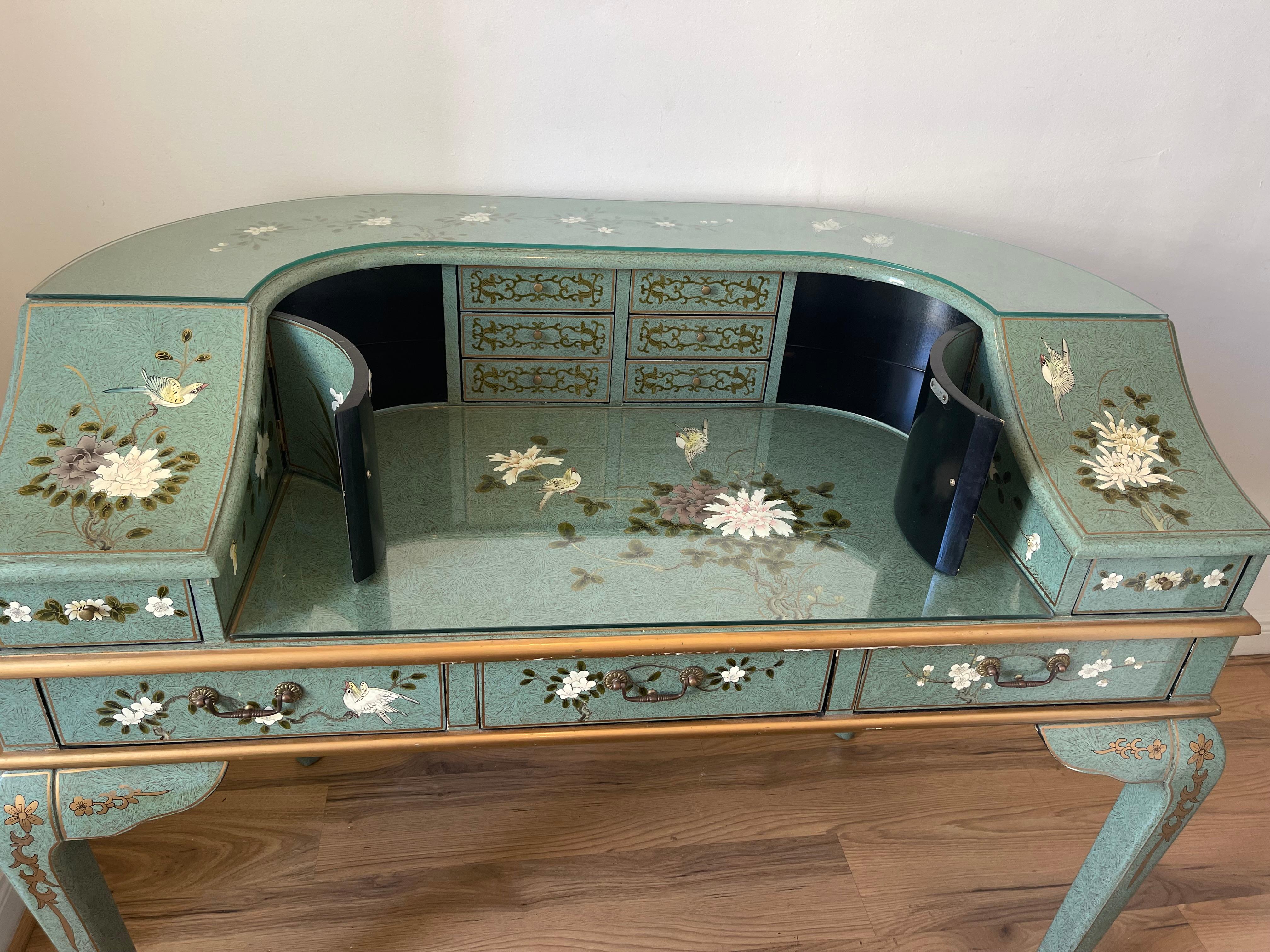 Spektakuläre handbemalte Chinoiserie-Damen-Schreibtisch-Blumen in Türkis und Weiß (Holz) im Angebot