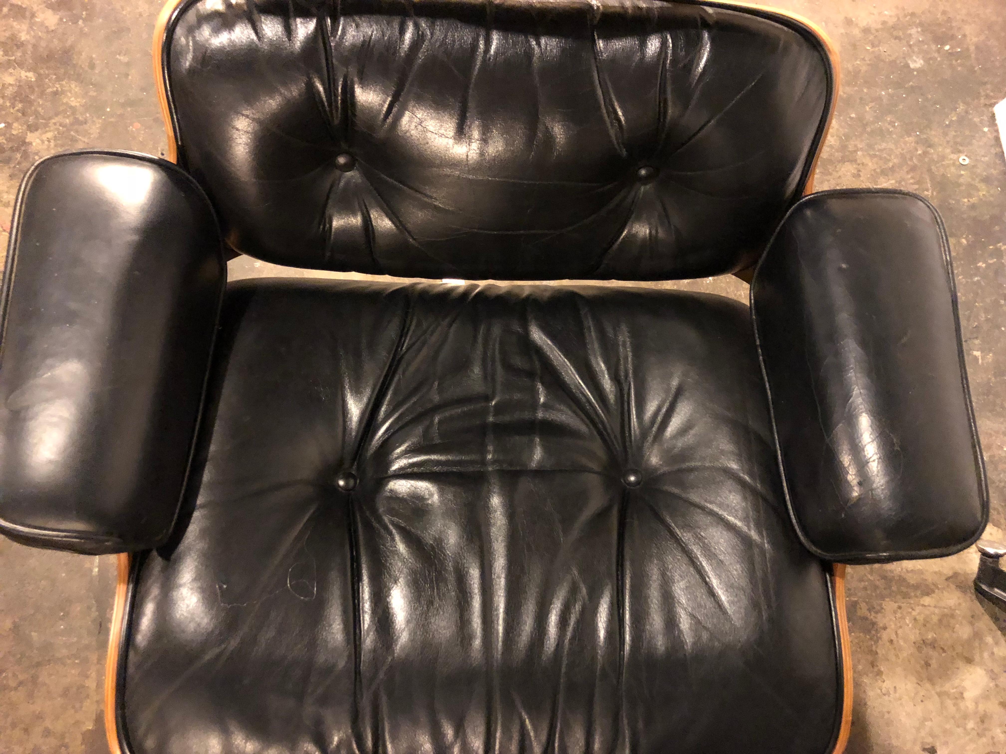 Spectacular Herman Miller Eames Lounge Chair and Ottoman 6