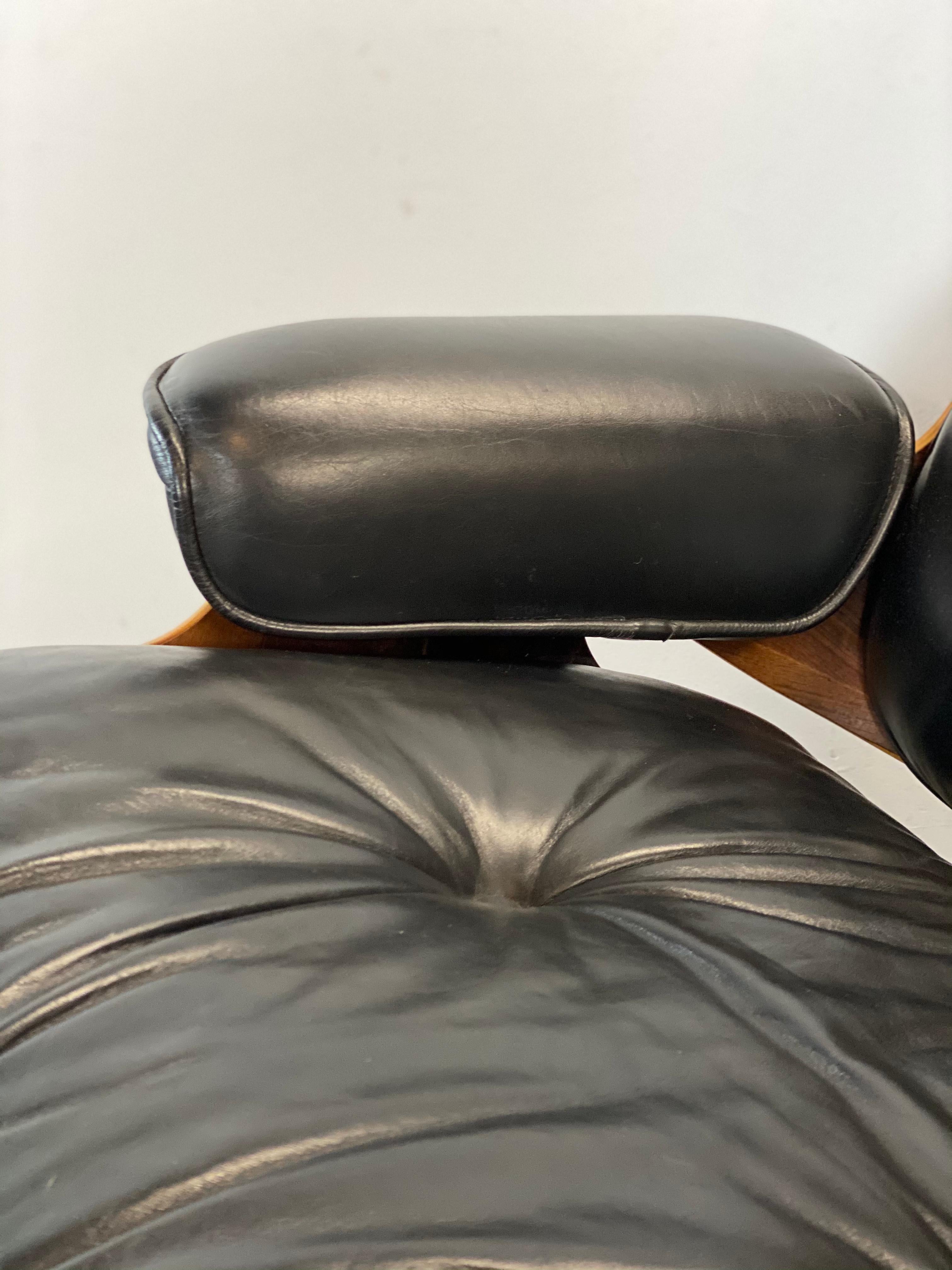 Spectacular Herman Miller Eames Lounge Chair and Ottoman 10
