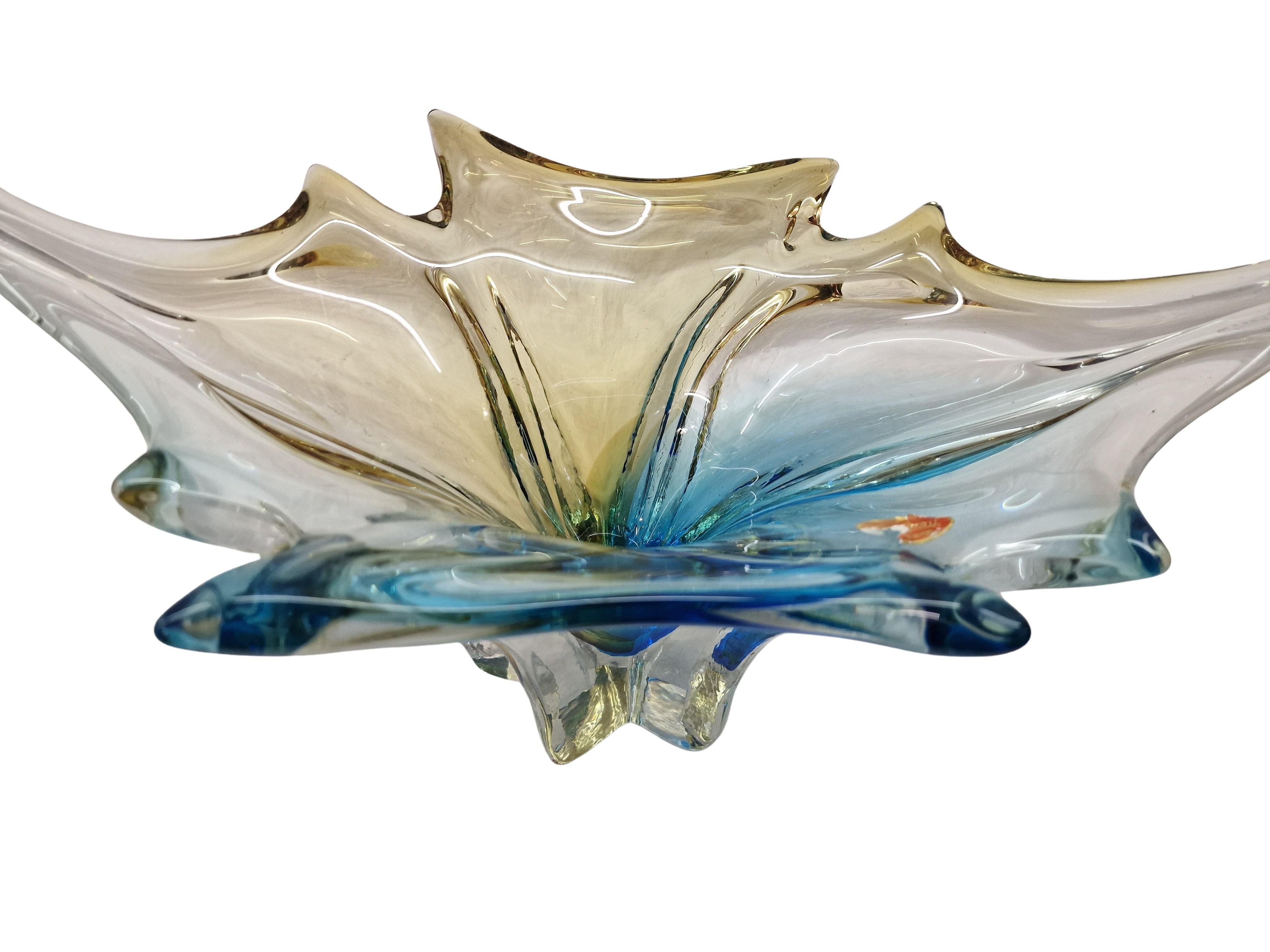 Mid-Century Modern Spectaculaire centre de table, bol en verre signé Seguso, Murano, années 1970, Italie en vente