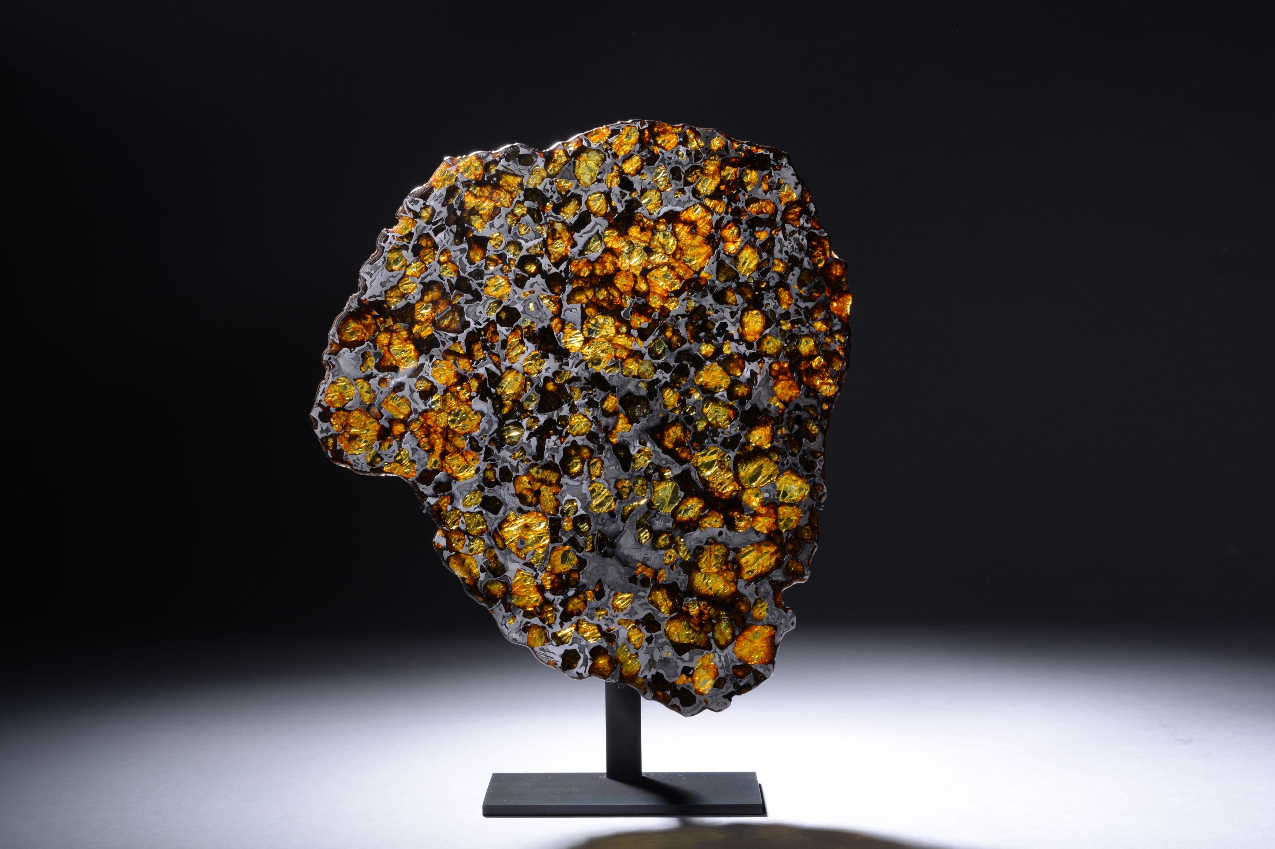 Cross Section of the Imilac Meteorit im Zustand „Hervorragend“ im Angebot in London, GB