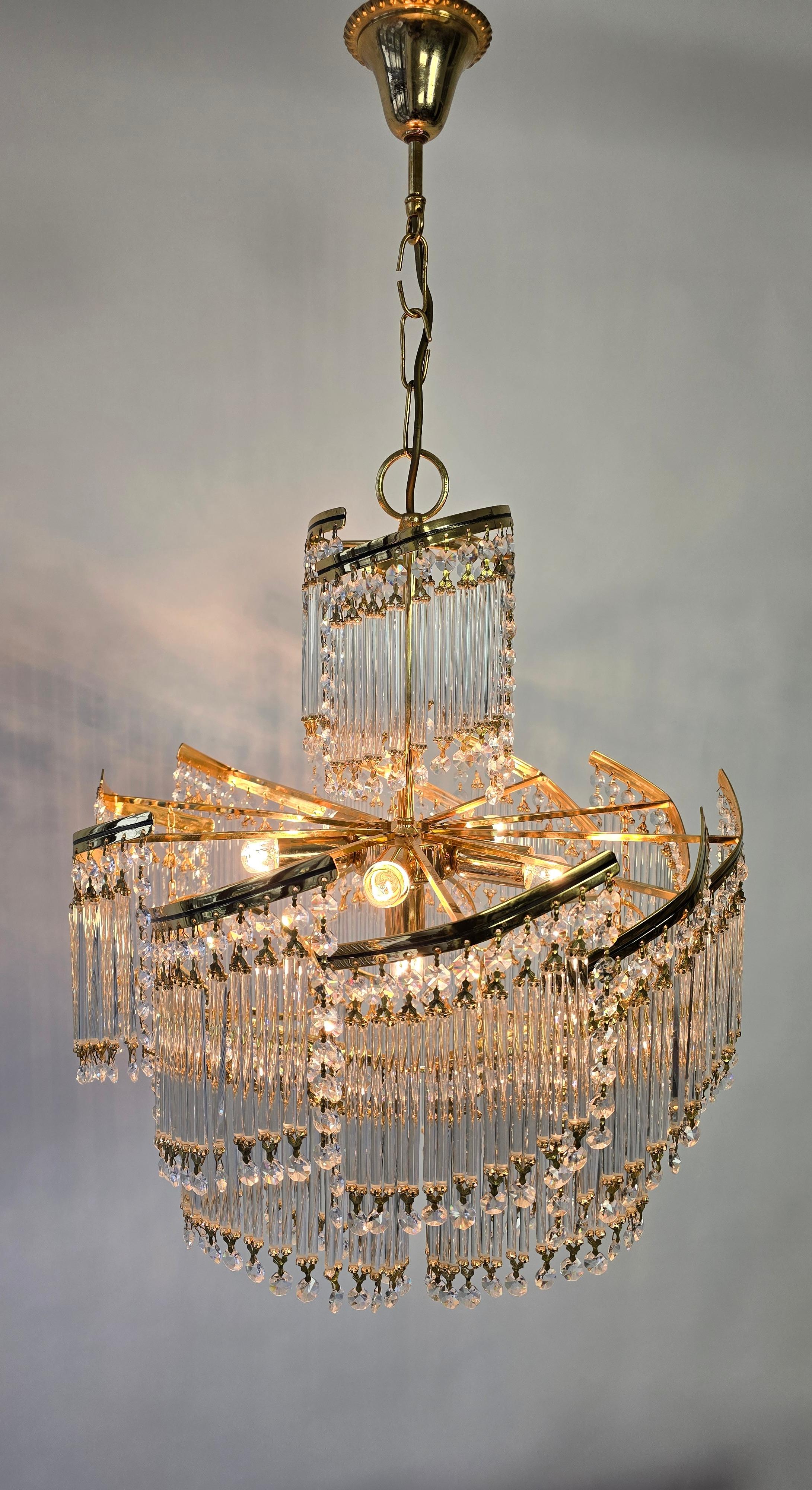 20th Century Spectacular Italian Chandelier – Undulating Elegance in Glass and Brass, 1970s For Sale