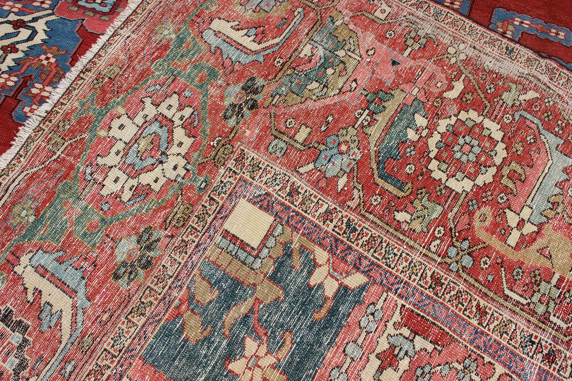 Spectacular Large Antique Persian Bakshaish Serapi Rug with Beautiful Colors  For Sale 8