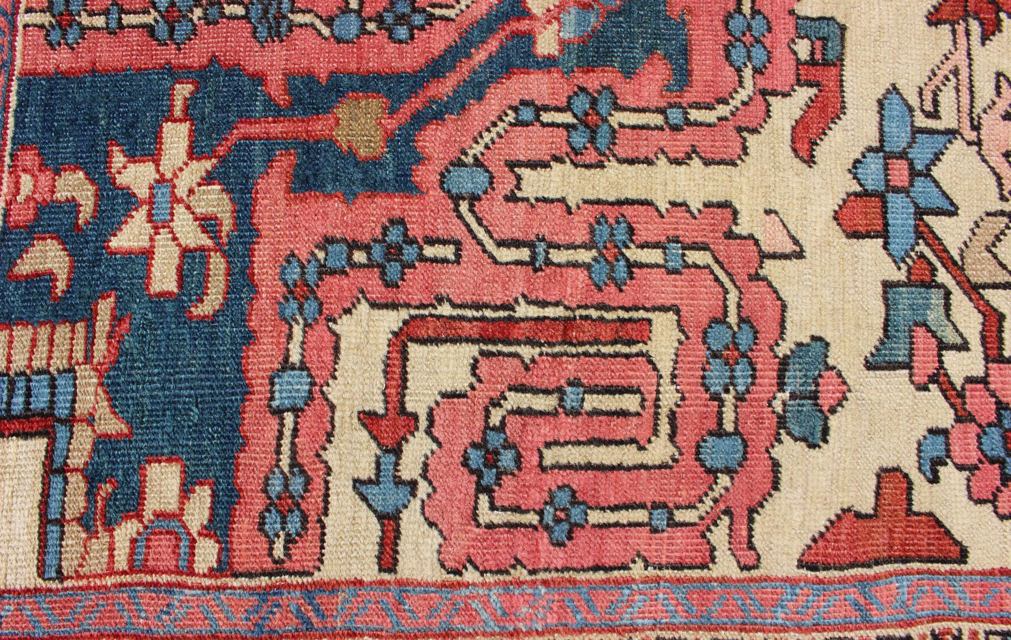 Spectacular Large Antique Persian Bakshaish Serapi Rug with Beautiful Colors  For Sale 11