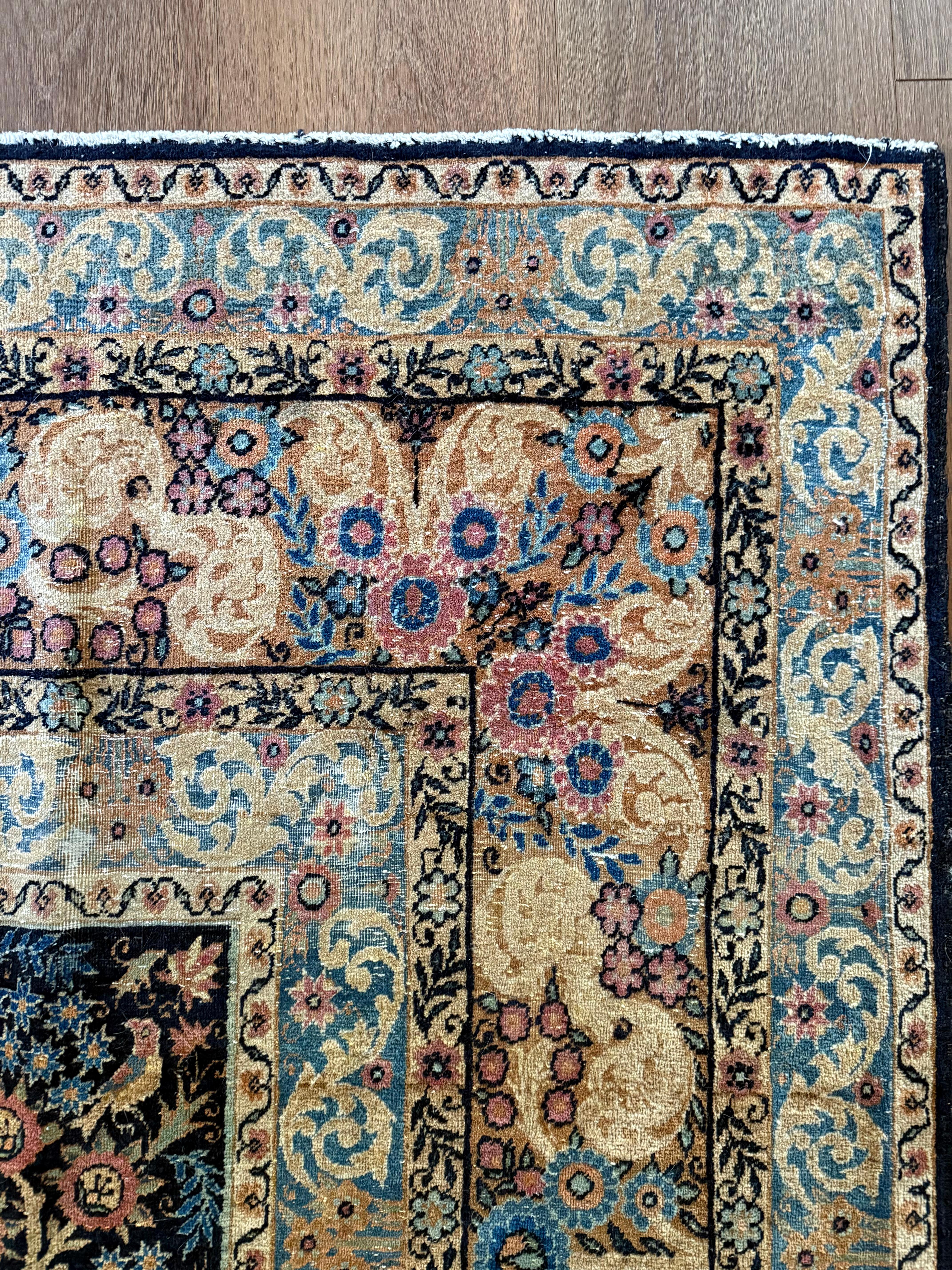 Spectaculaire grand tapis persan ancien de Tabriz à motif de jardin en vente 1