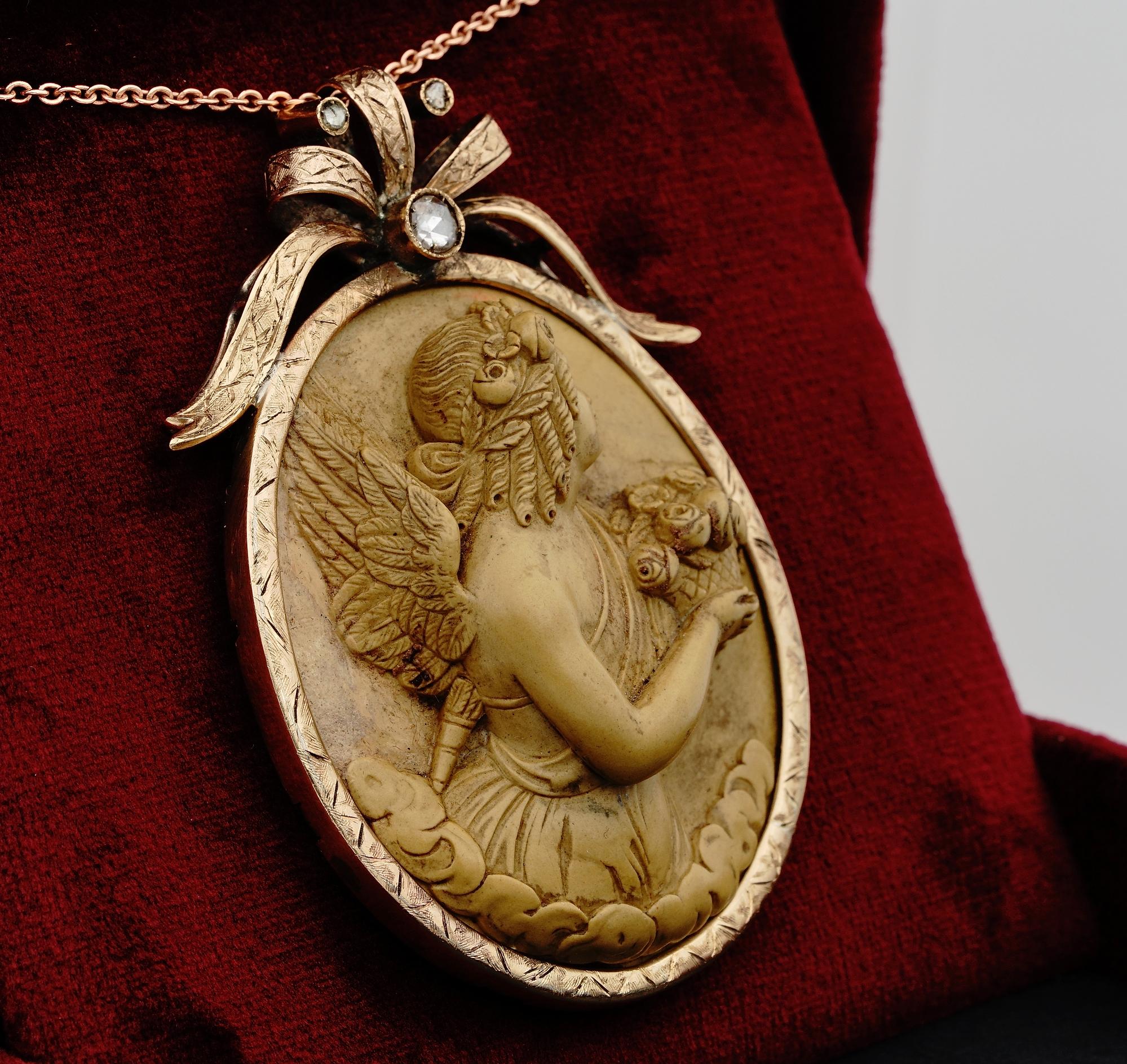 Spectacular Large Georgian Angel Lava Cameo Gold Pendant Italian Origin In Fair Condition For Sale In Napoli, IT