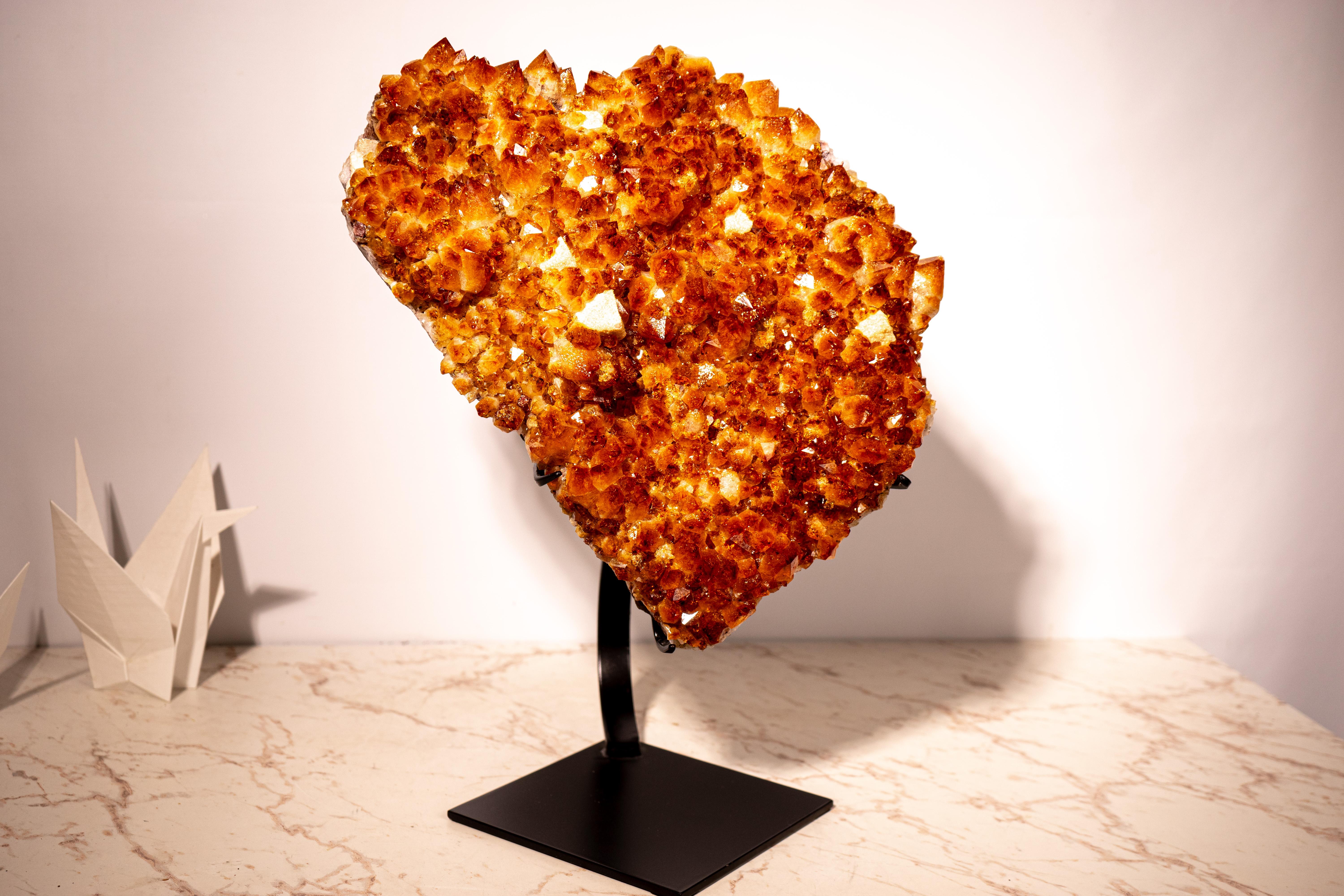 Natürliche skulpturale Orange Madeira Citrin Cluster auf benutzerdefinierten Stand (Brasilianisch) im Angebot
