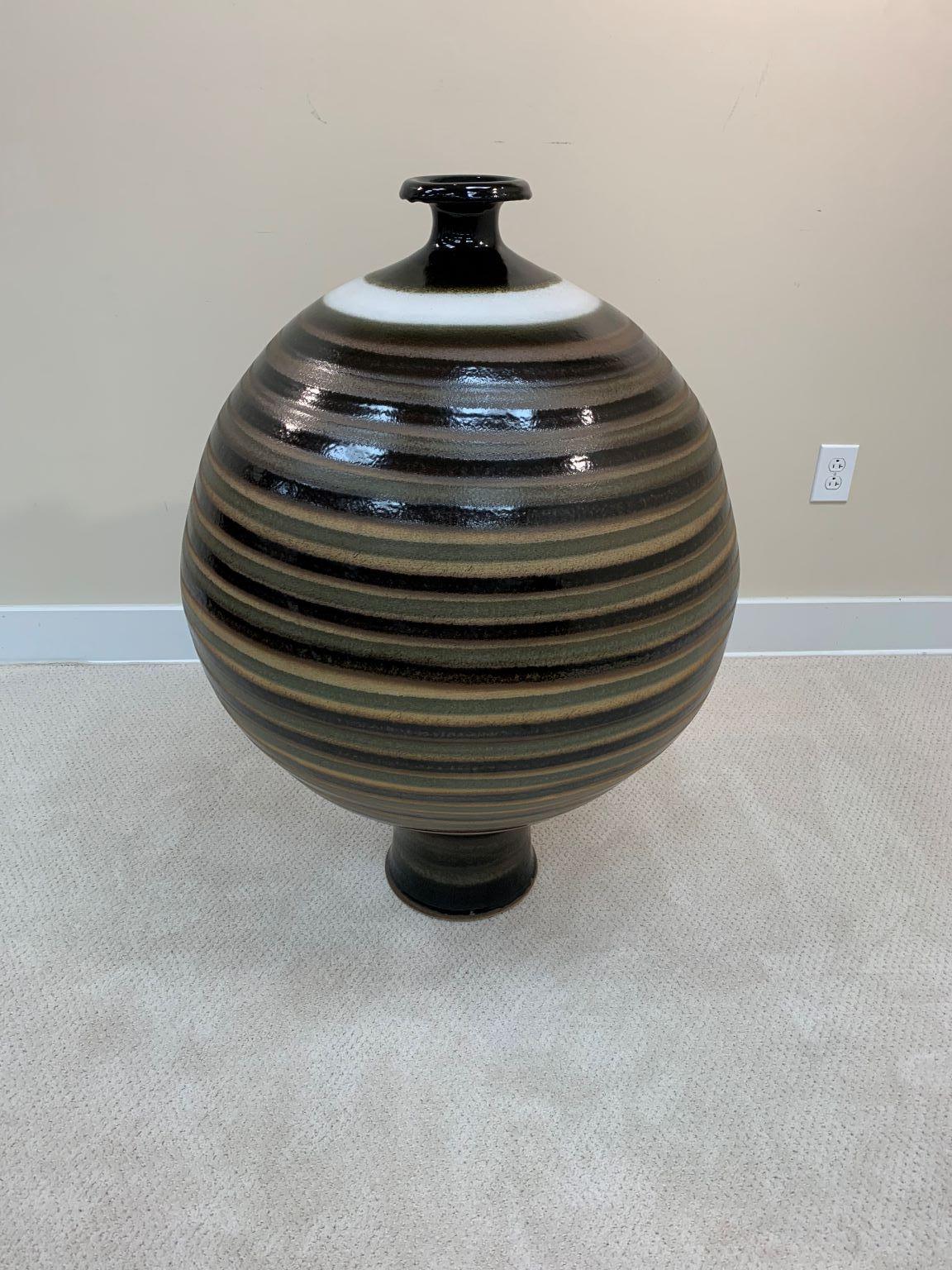 Spectacular Large Mid-Century  Vase In The Style of Antonio Prieto  C. 1970's In Excellent Condition For Sale In Bernville, PA