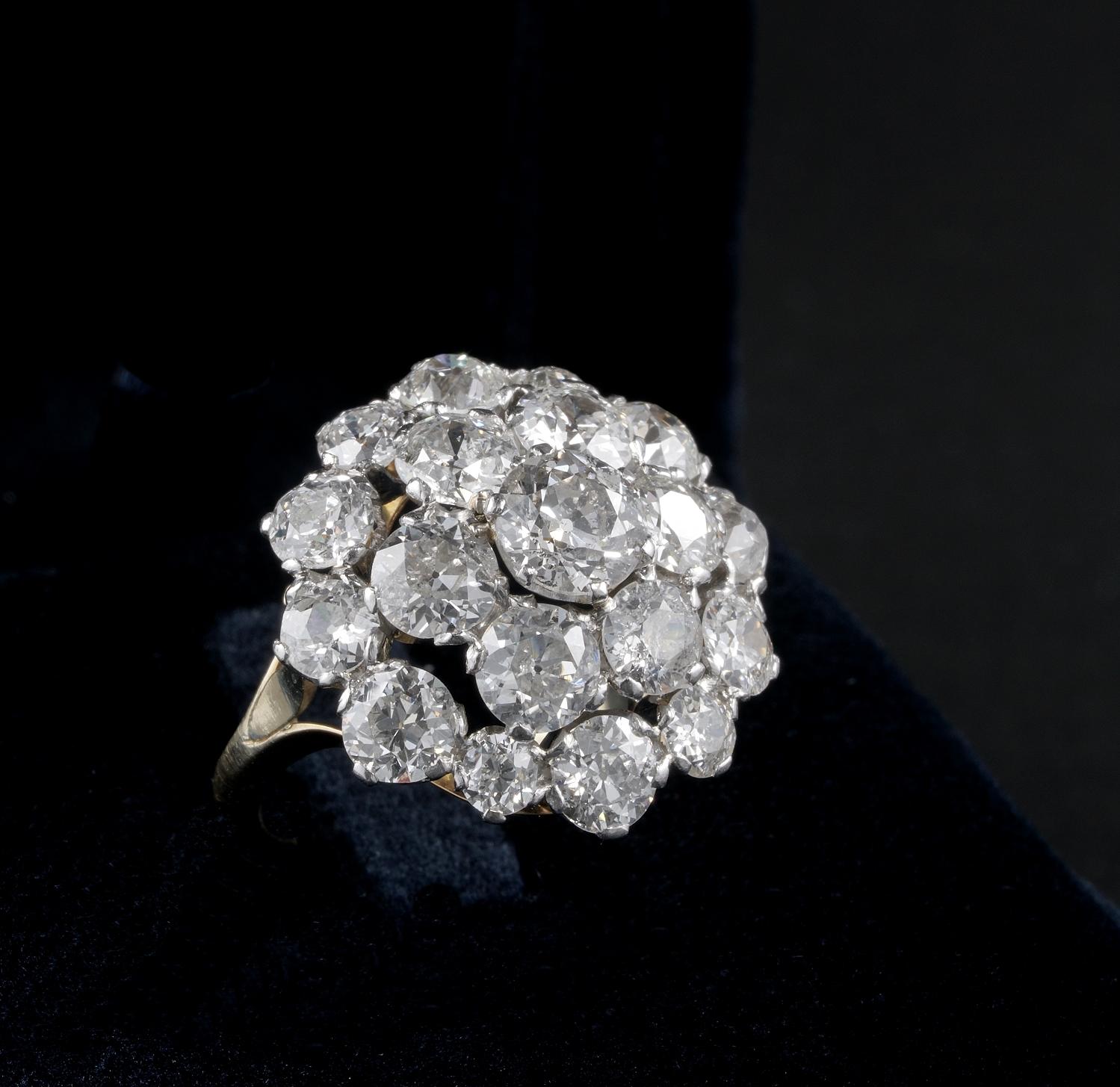Art Deco Spectacular 9.05 Carat Diamond Rare Cluster Ring For Sale