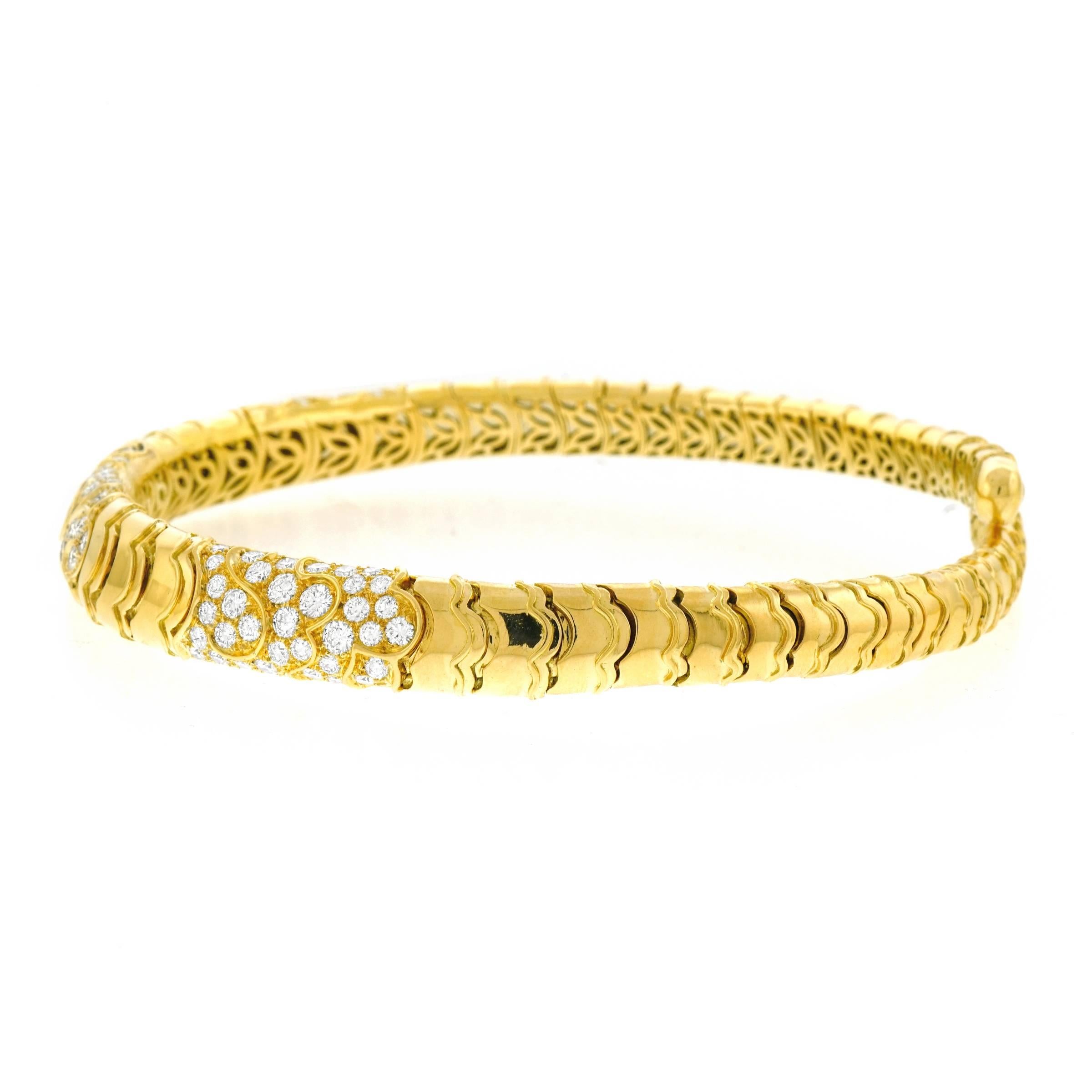 Women's or Men's Spectacular Marina B. Diamond Set Gold Collier Necklace