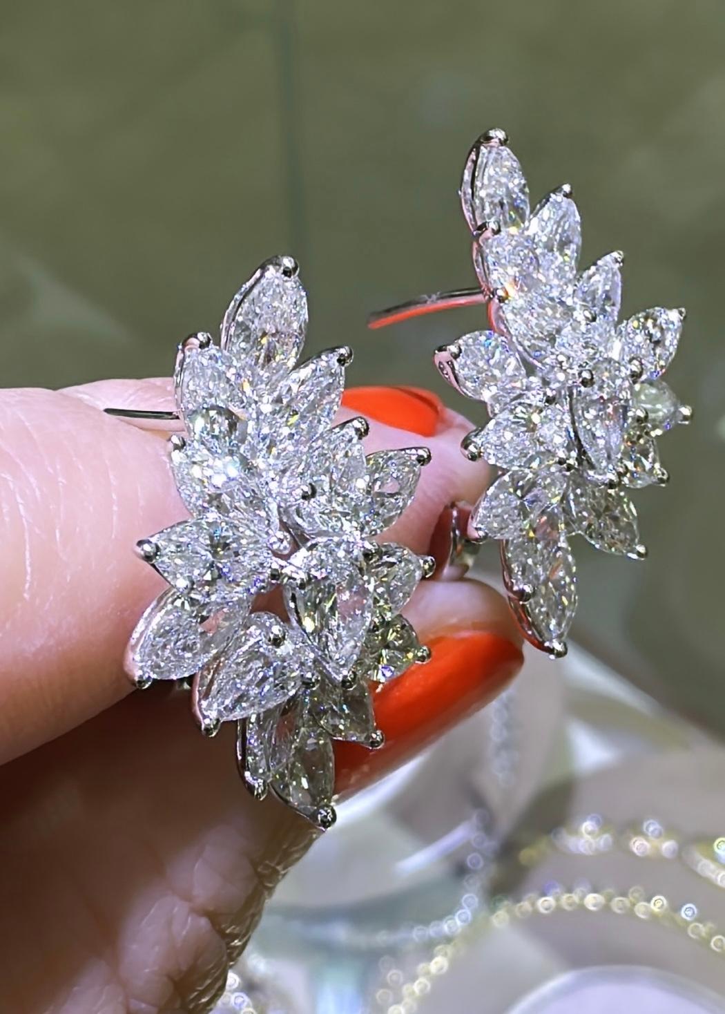 Spektakuläre Marquise- und birnenförmige Diamant-Ohrringe mit ausgefallenen 6,23 Karat t.w. (Moderne) im Angebot