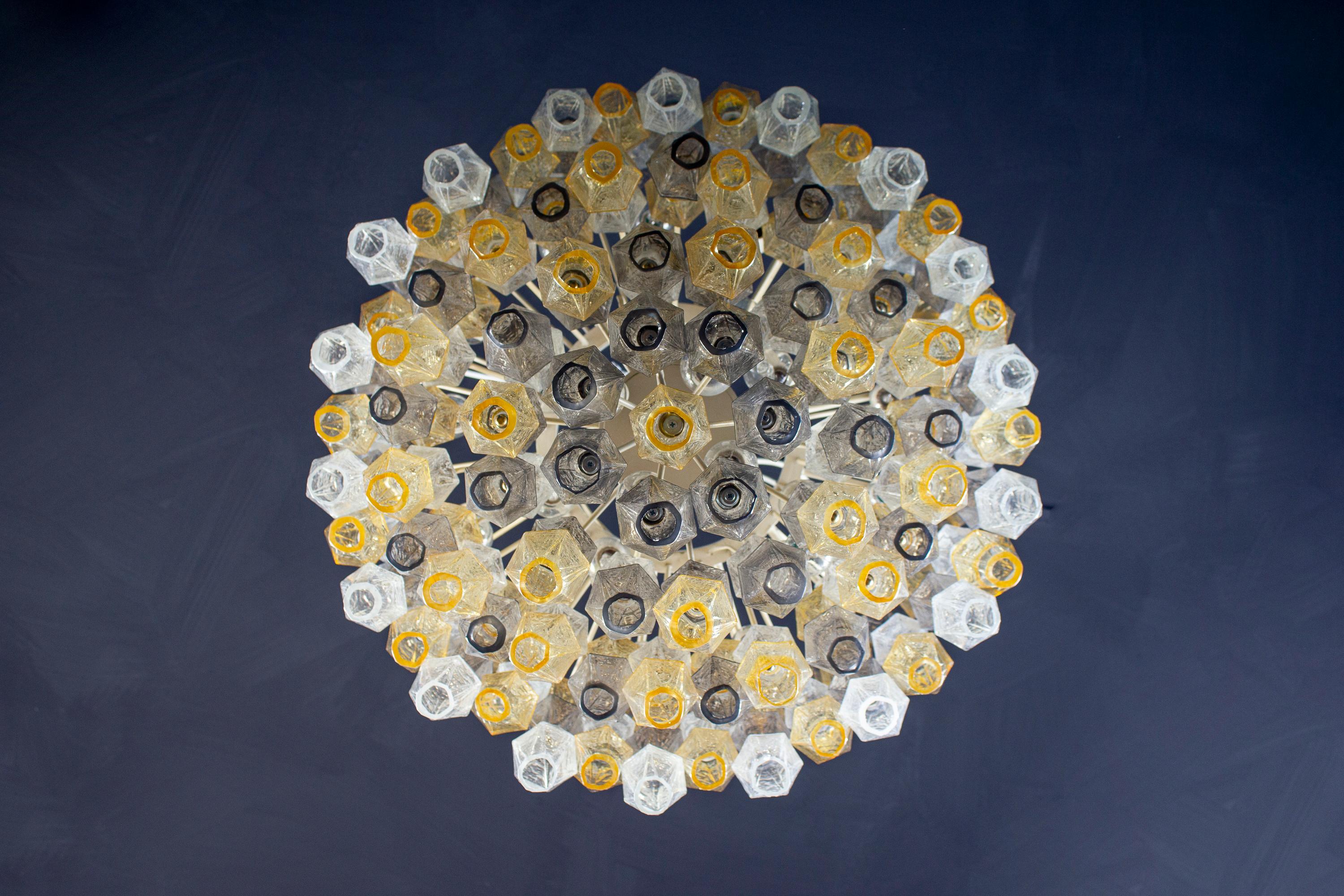   Spectacular Mid-Century Grey and Amber Poliedri Chandelier, 1960 For Sale 7