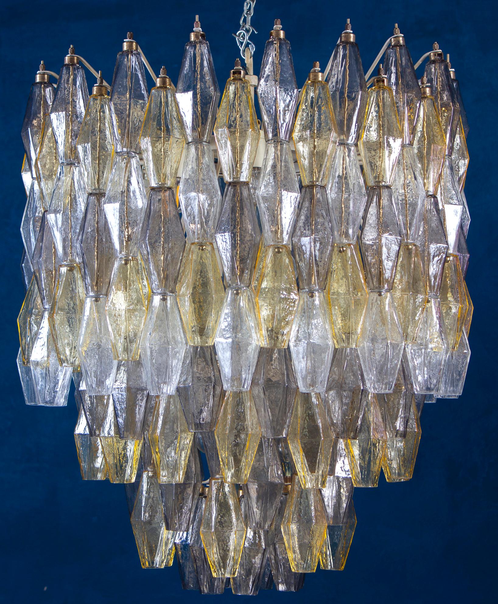 Spectacular Mid-Century Grey and Amber Poliedri Chandelier, 1960 In Excellent Condition For Sale In Rome, IT