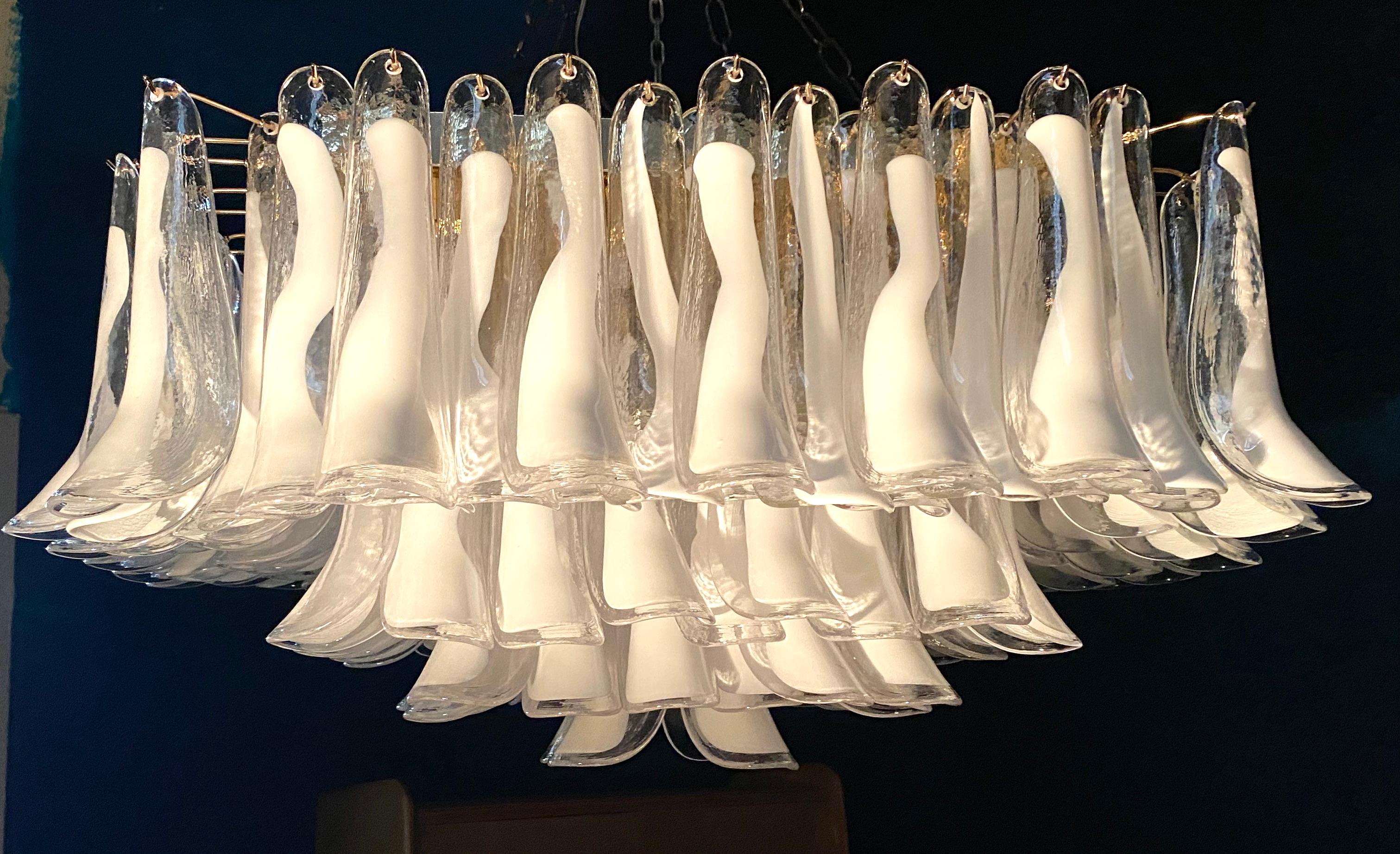 Spektakuläre Modern Murano Glas Petal Kronleuchter oder Flush Mount im Angebot 5