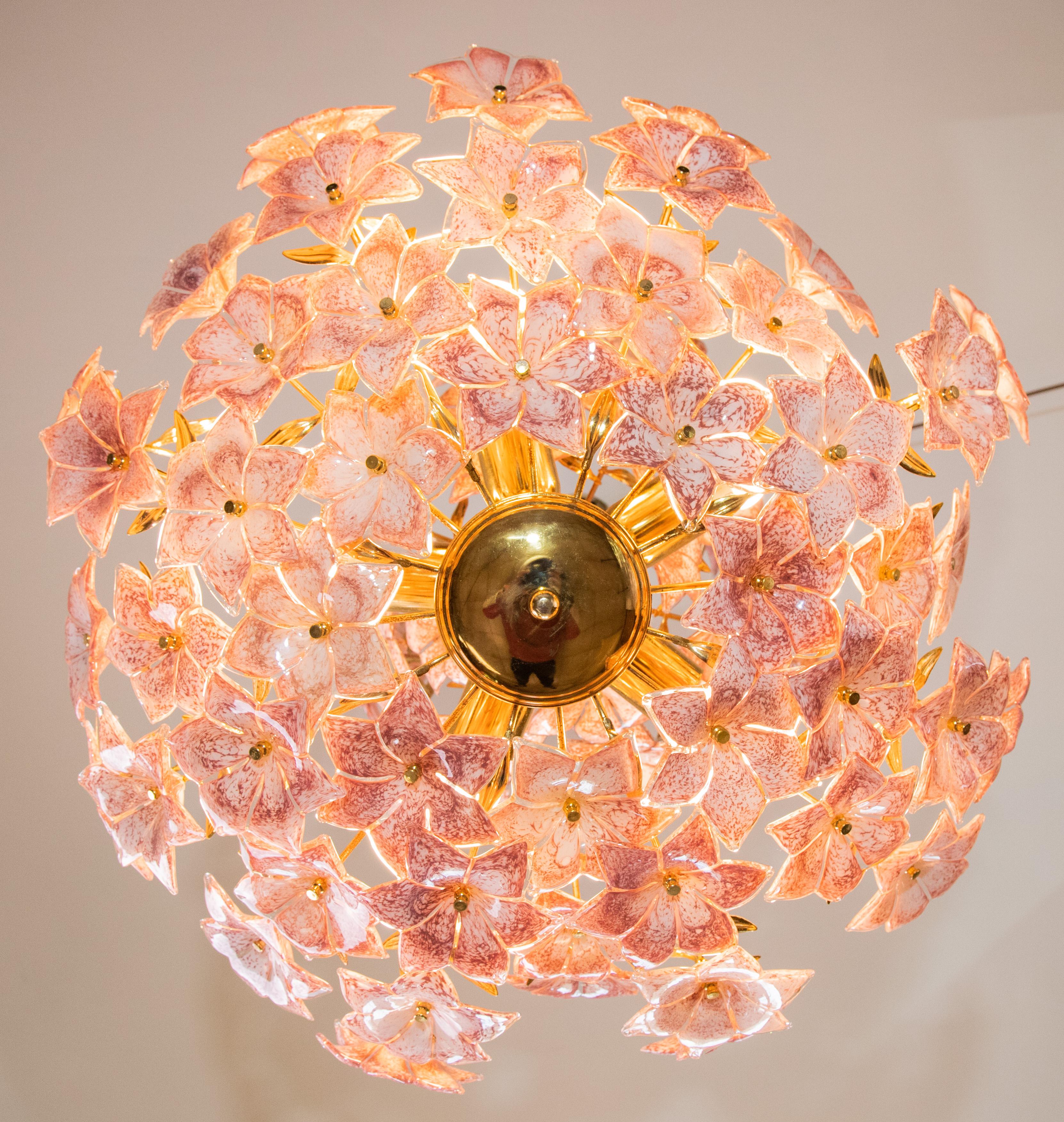 Spectacular Murano Chandelier Full of Pink Flowers, 1970s For Sale 7