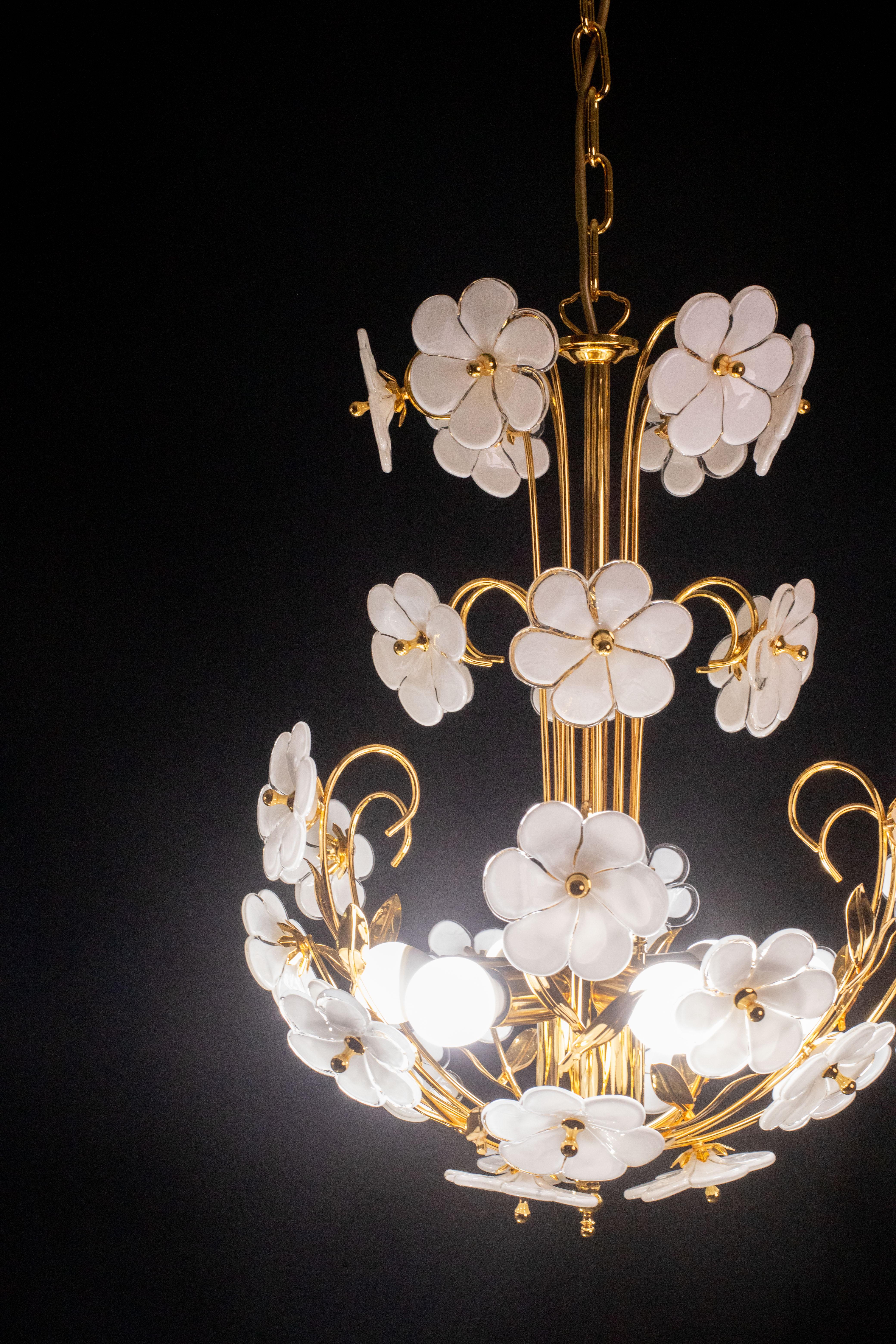 Murano Glass Spectacular Murano Chandelier Full of White Flowers, new bath gold, 1980s For Sale