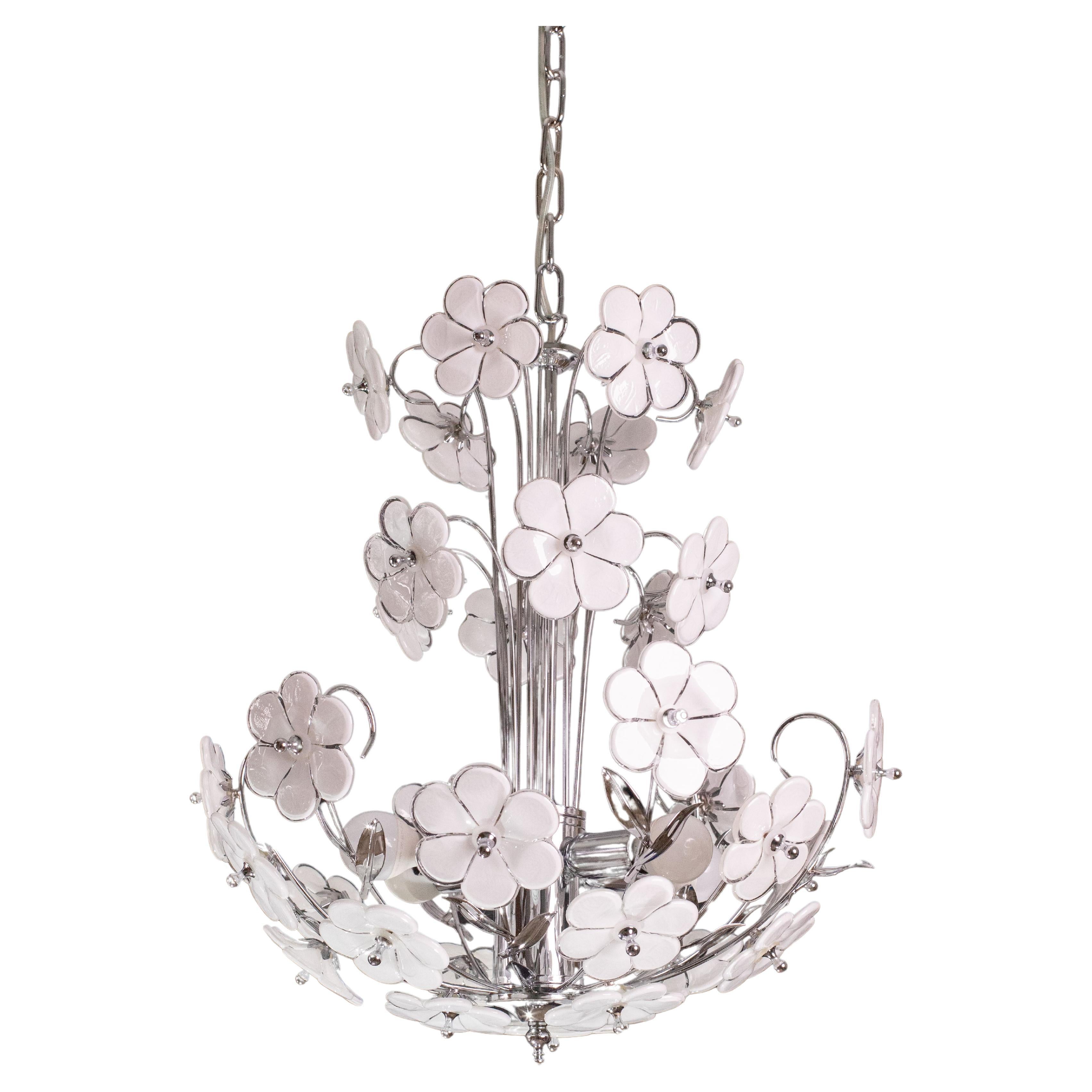 Spectacular Murano Chandelier Full of White Flowers, new bath silver, 1980s