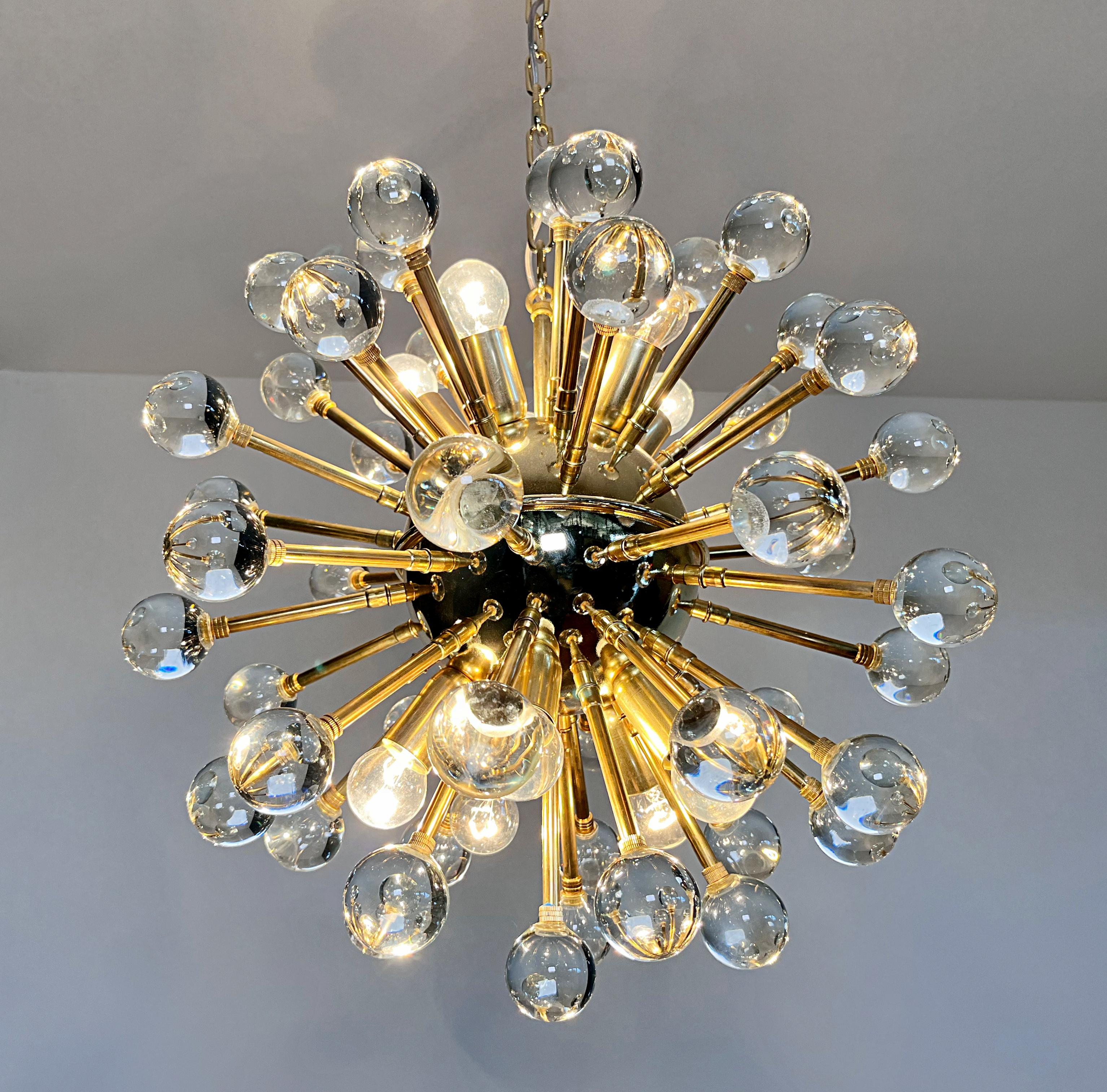 Spectacular Murano clear Glass Sputnik Chandelier - 51 glasses in vendita 7