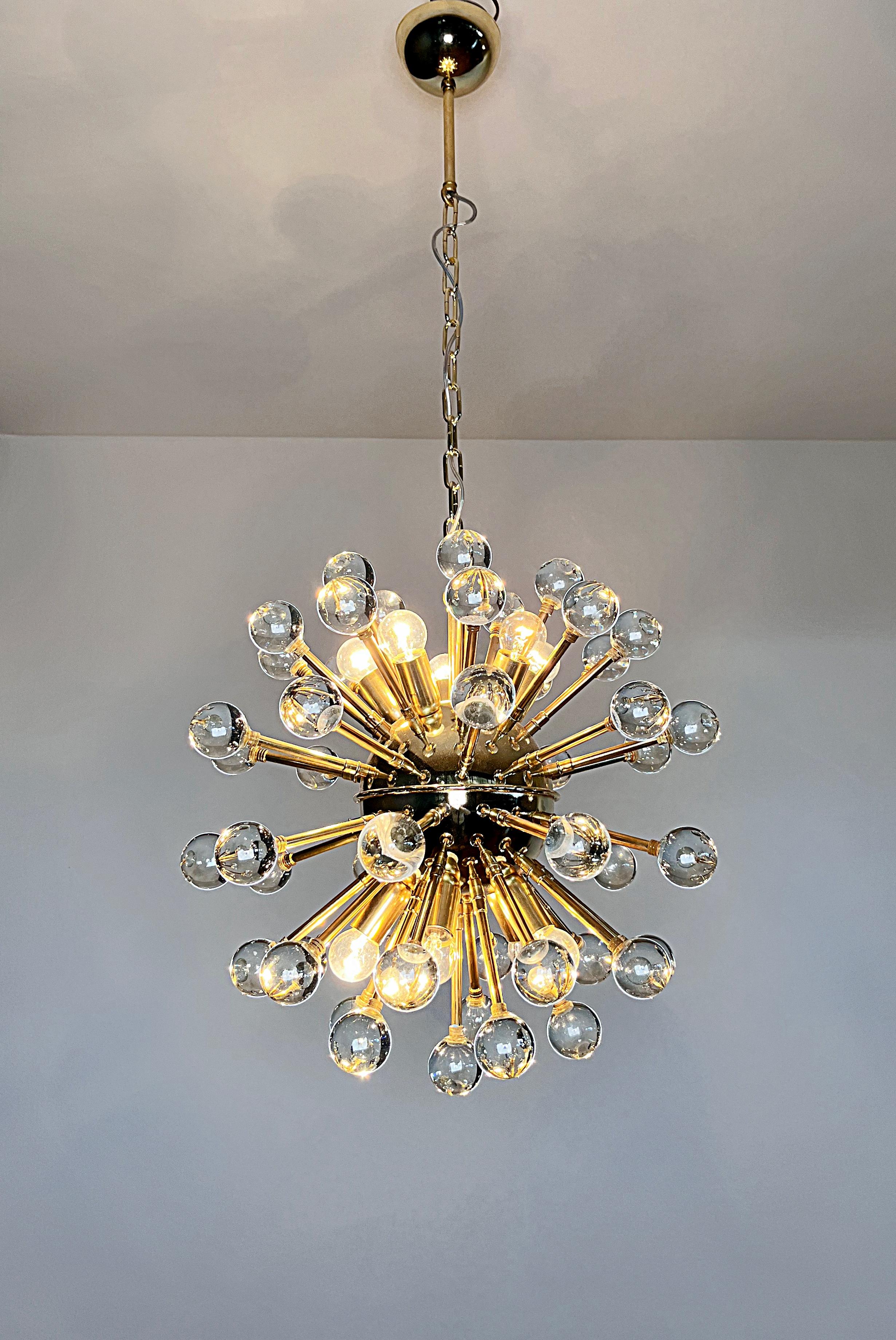 Spectacular Murano clear Glass Sputnik Chandelier - 51 glasses in vendita 8