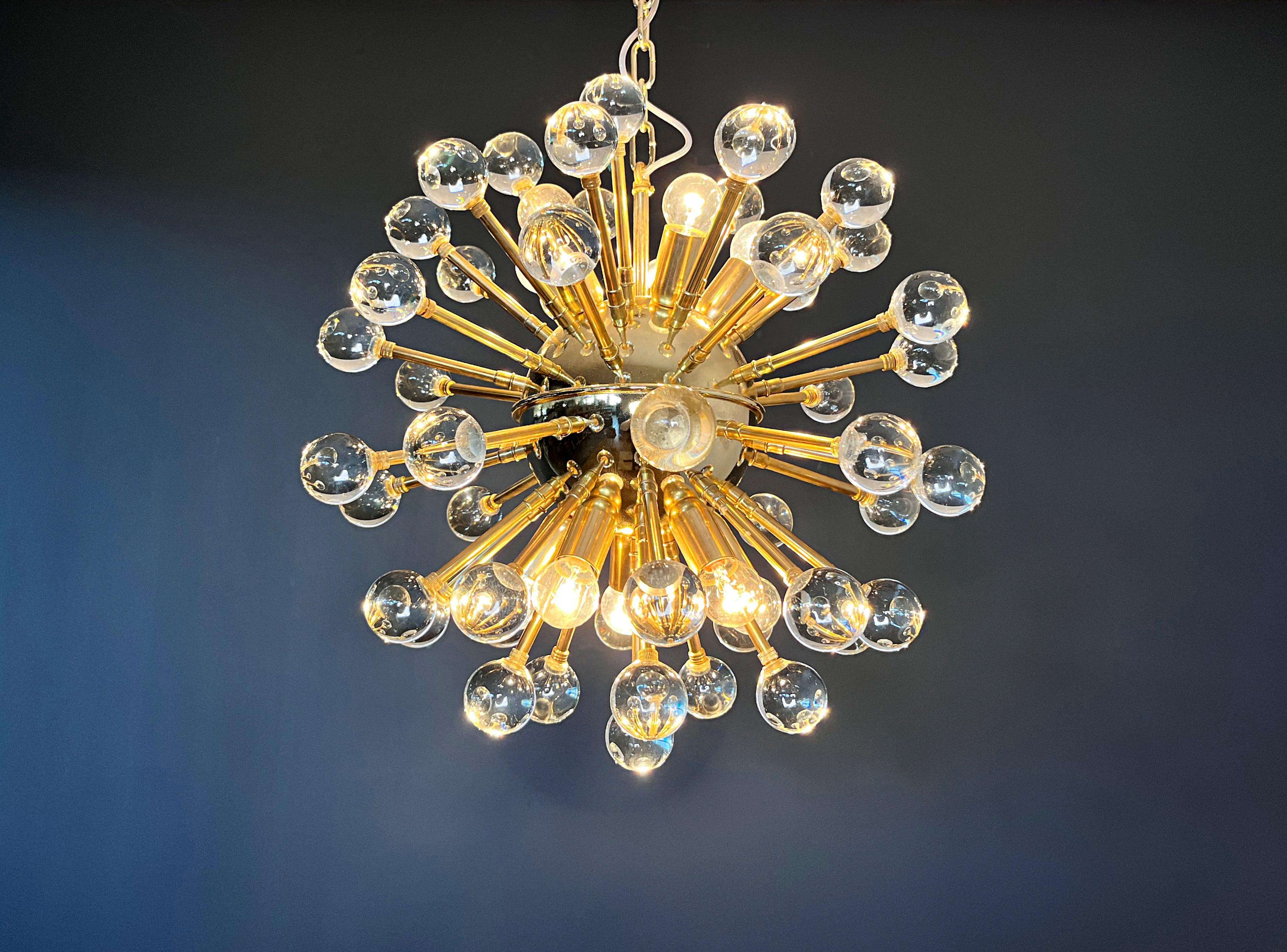 Spectacular Murano clear Glass Sputnik Chandelier - 51 glasses in vendita 11