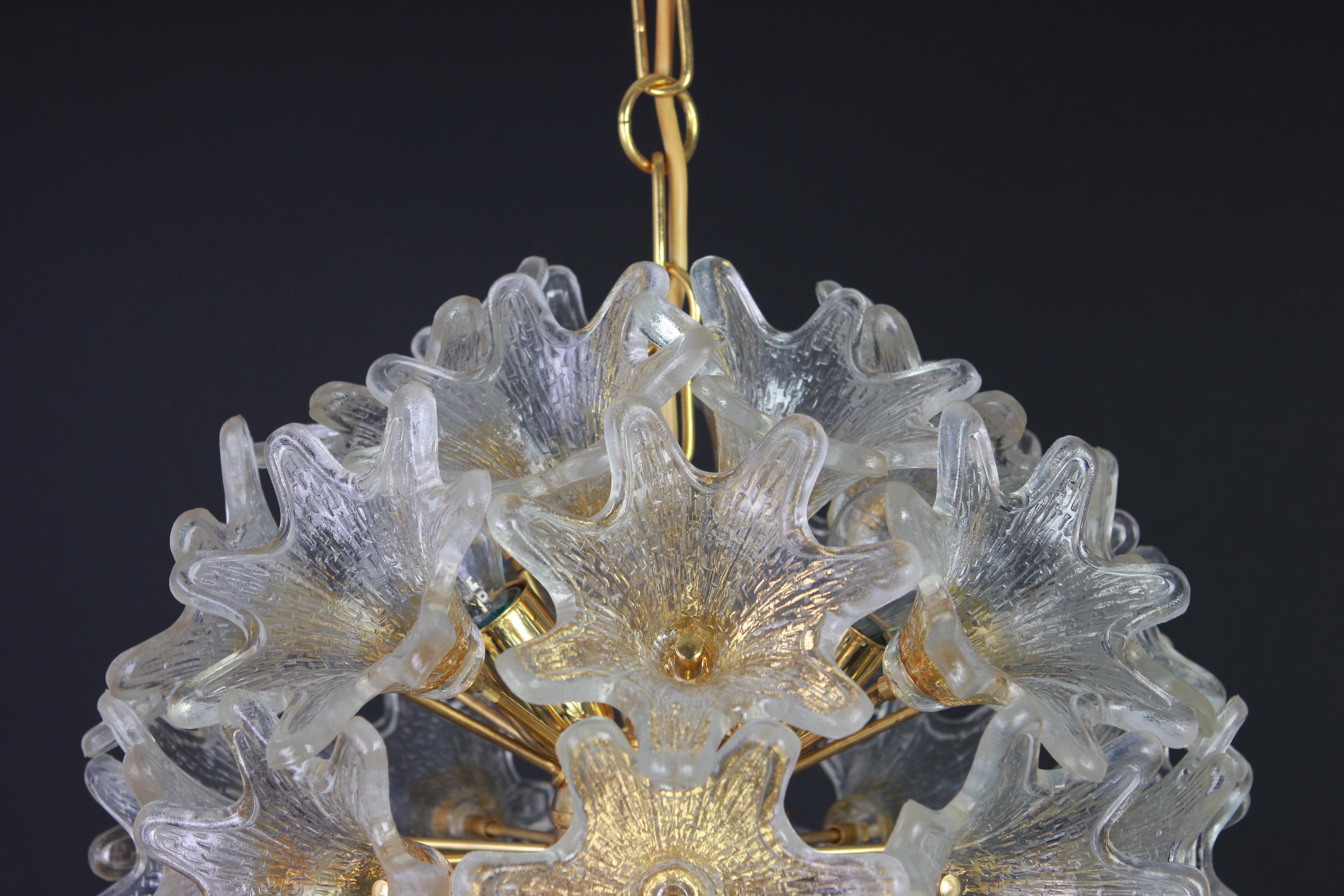 Brass Spectacular Murano Glass Sunburst Flower Chandelier by Venini VeArt, Italy 1970s For Sale