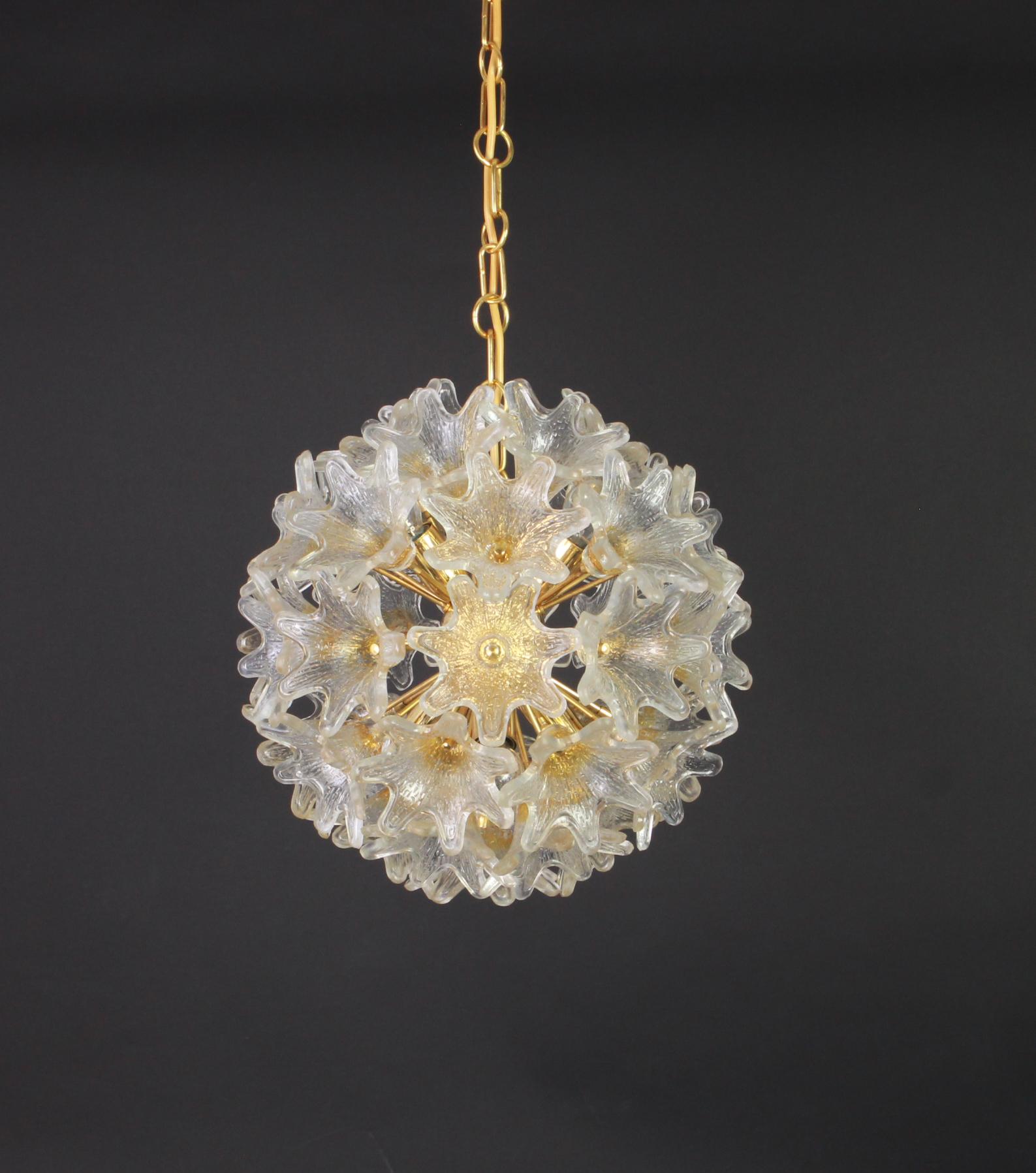 Spectacular Murano Glass Sunburst Flower Chandelier by Venini VeArt, Italy 1970s 1