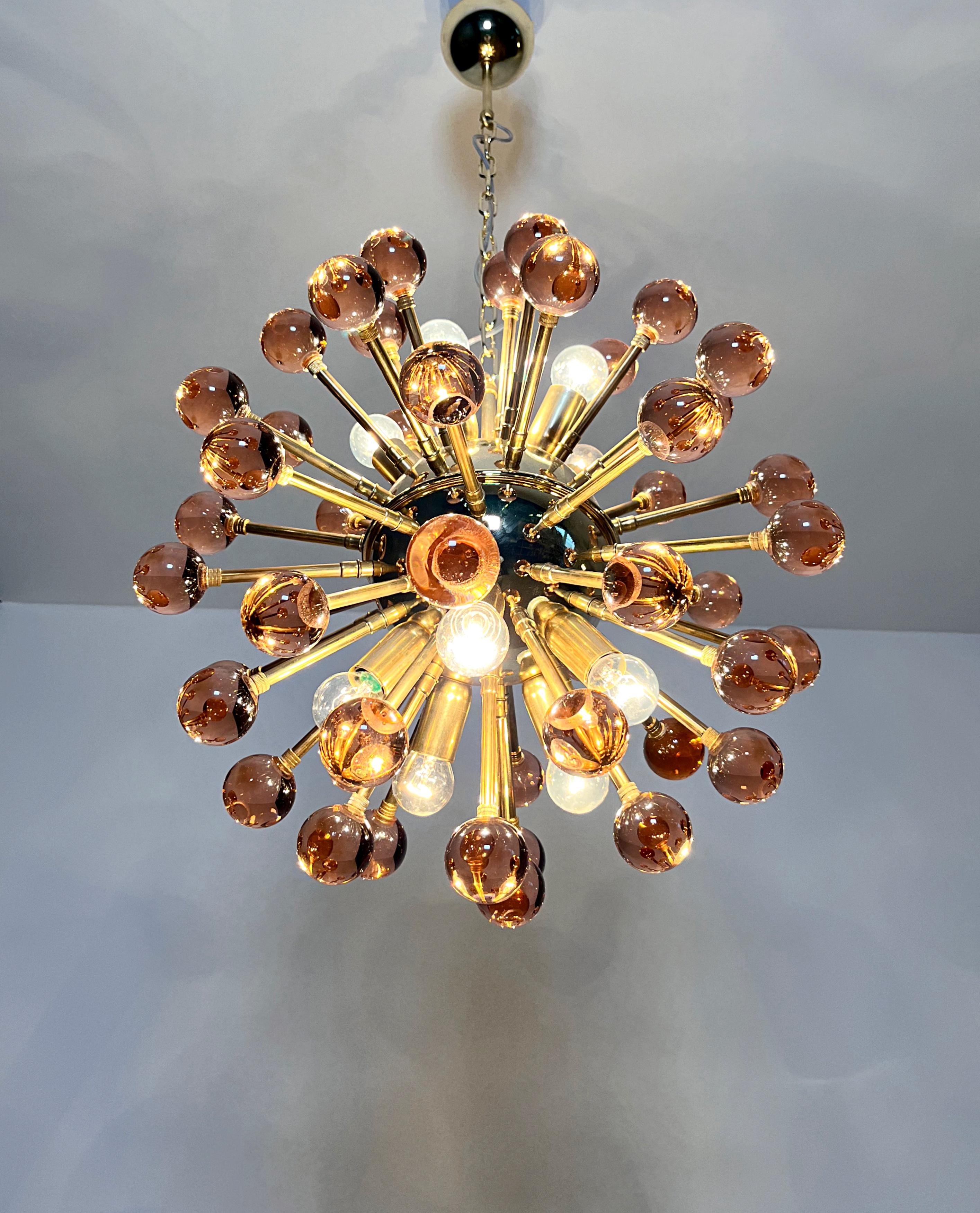 Spectacular Murano pink Glass Sputnik Chandelier - 51 glasses in vendita 7