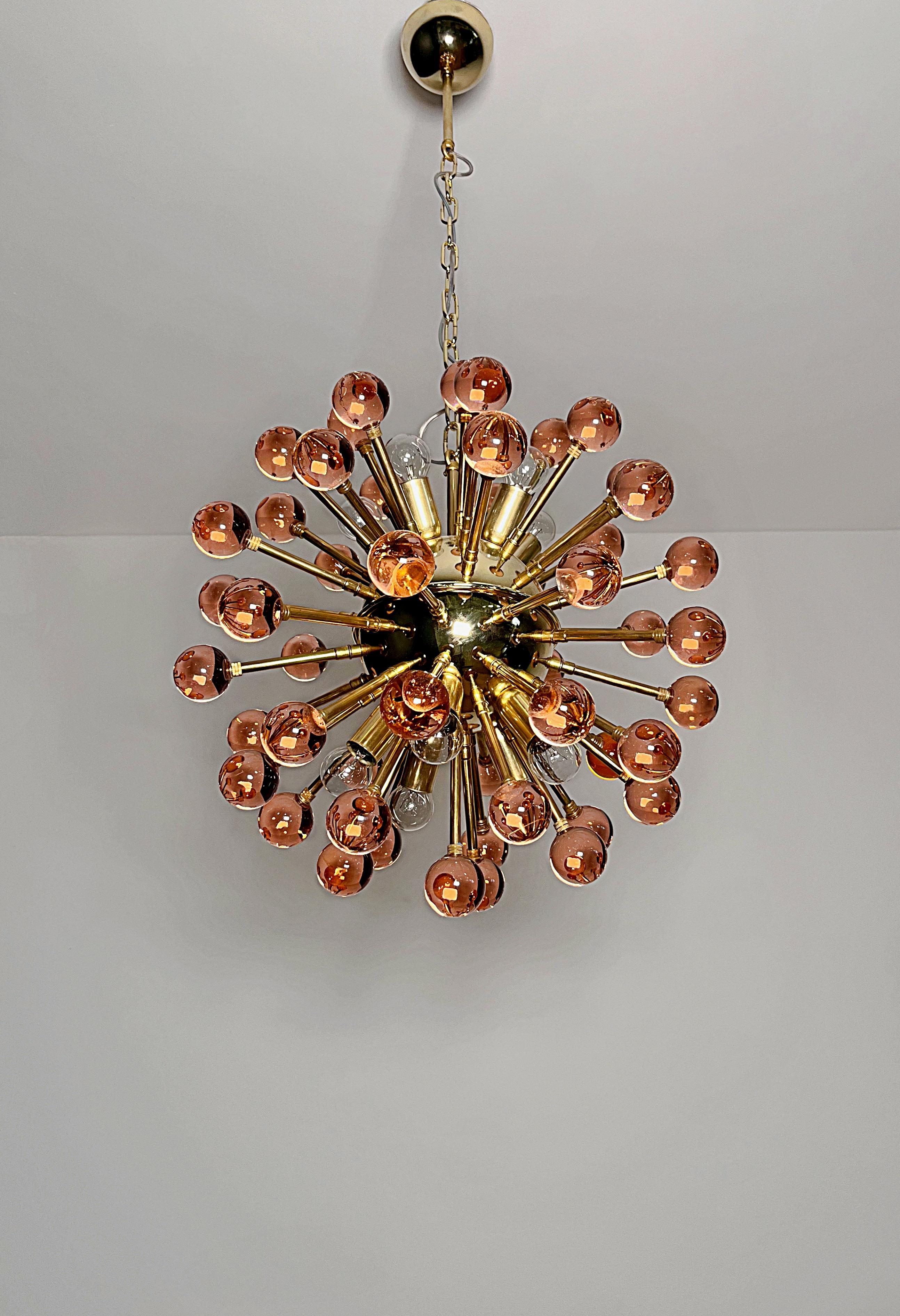Spectacular Murano pink Glass Sputnik Chandelier - 51 glasses In condizioni buone in vendita a Gaiarine Frazione Francenigo (TV), IT