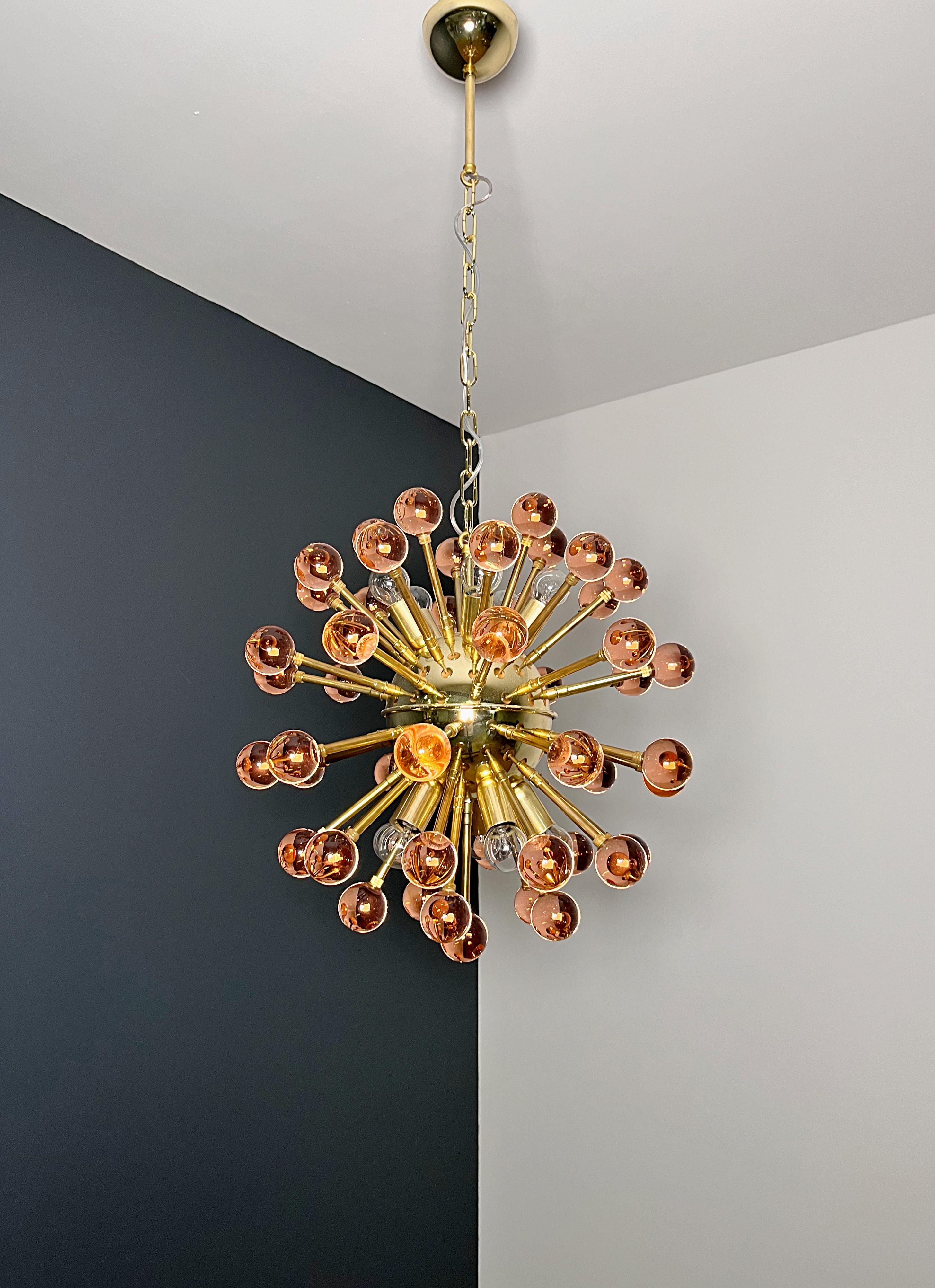 Spectacular Murano pink Glass Sputnik Chandelier - 51 glasses in vendita 1