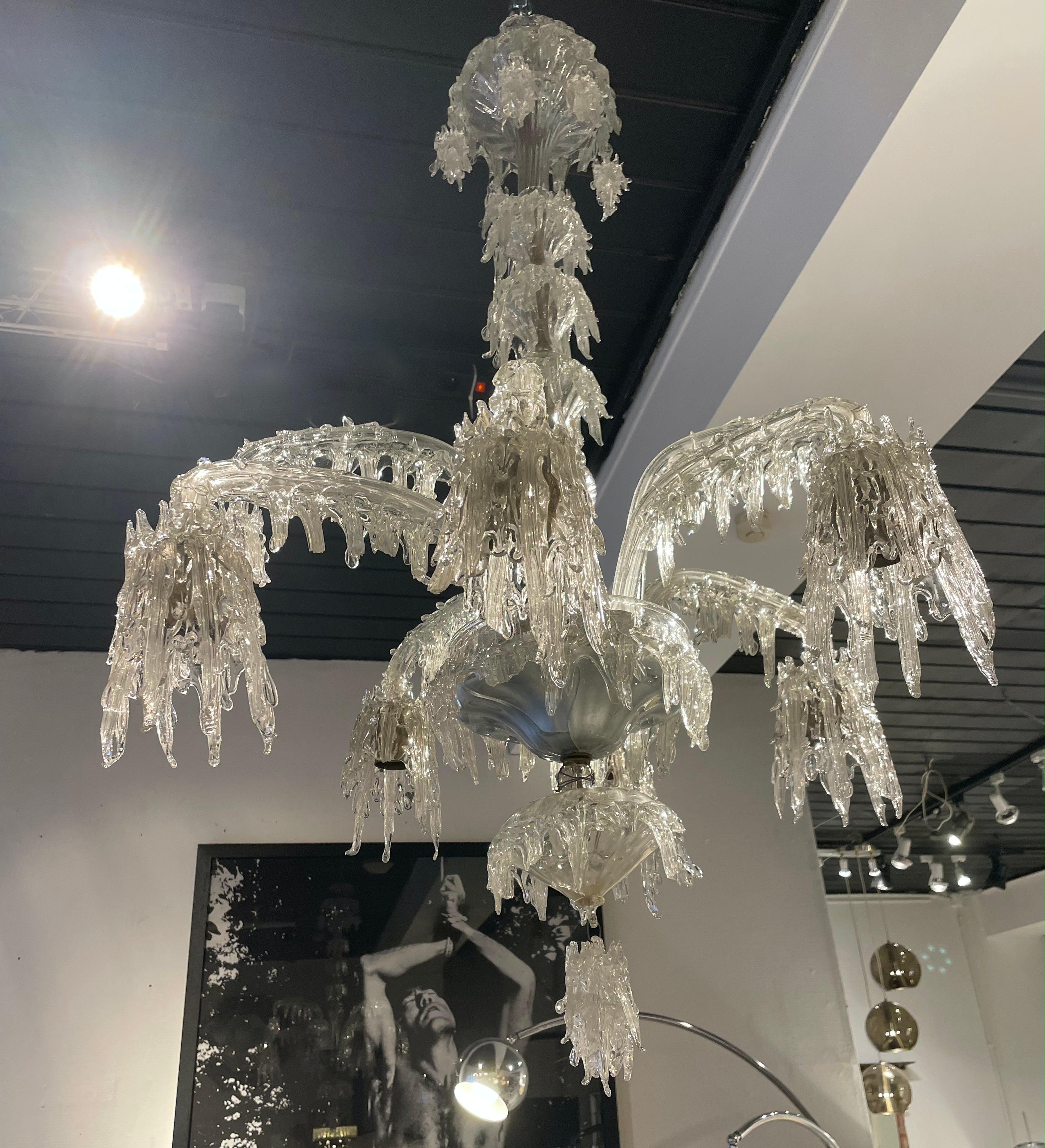 italien Spectaculaire lustre «talactite » de Murano attribué à Barovier - Italie 1940. en vente
