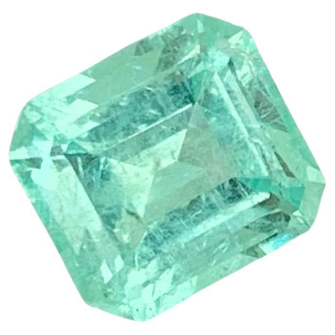 Spectacular Natural Afghan Emerald Gemstone 1.65 Carats Afghanistan Emerald For Sale