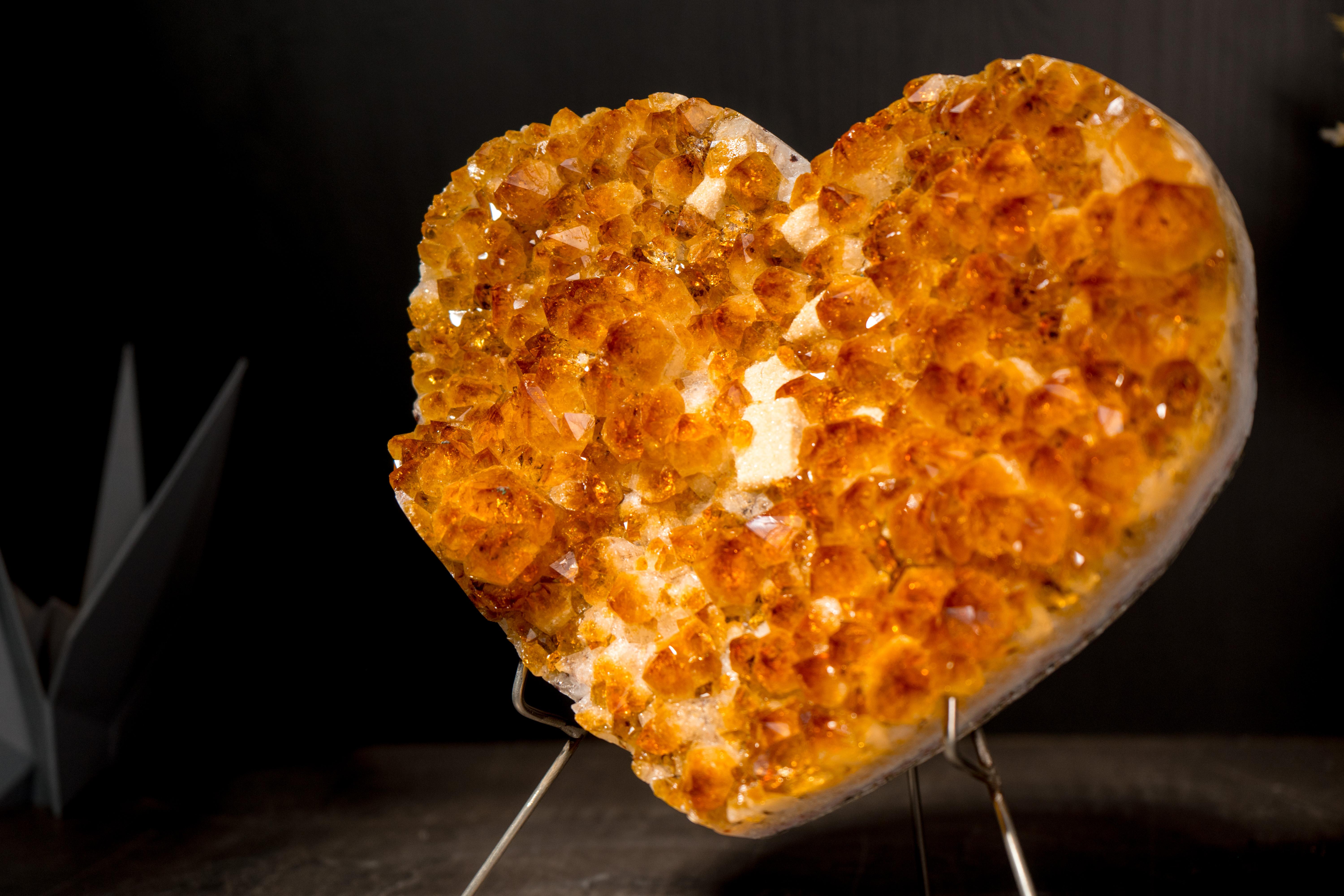 Cuore di Citrino naturale con una grande rosetta di fiori in vendita 4