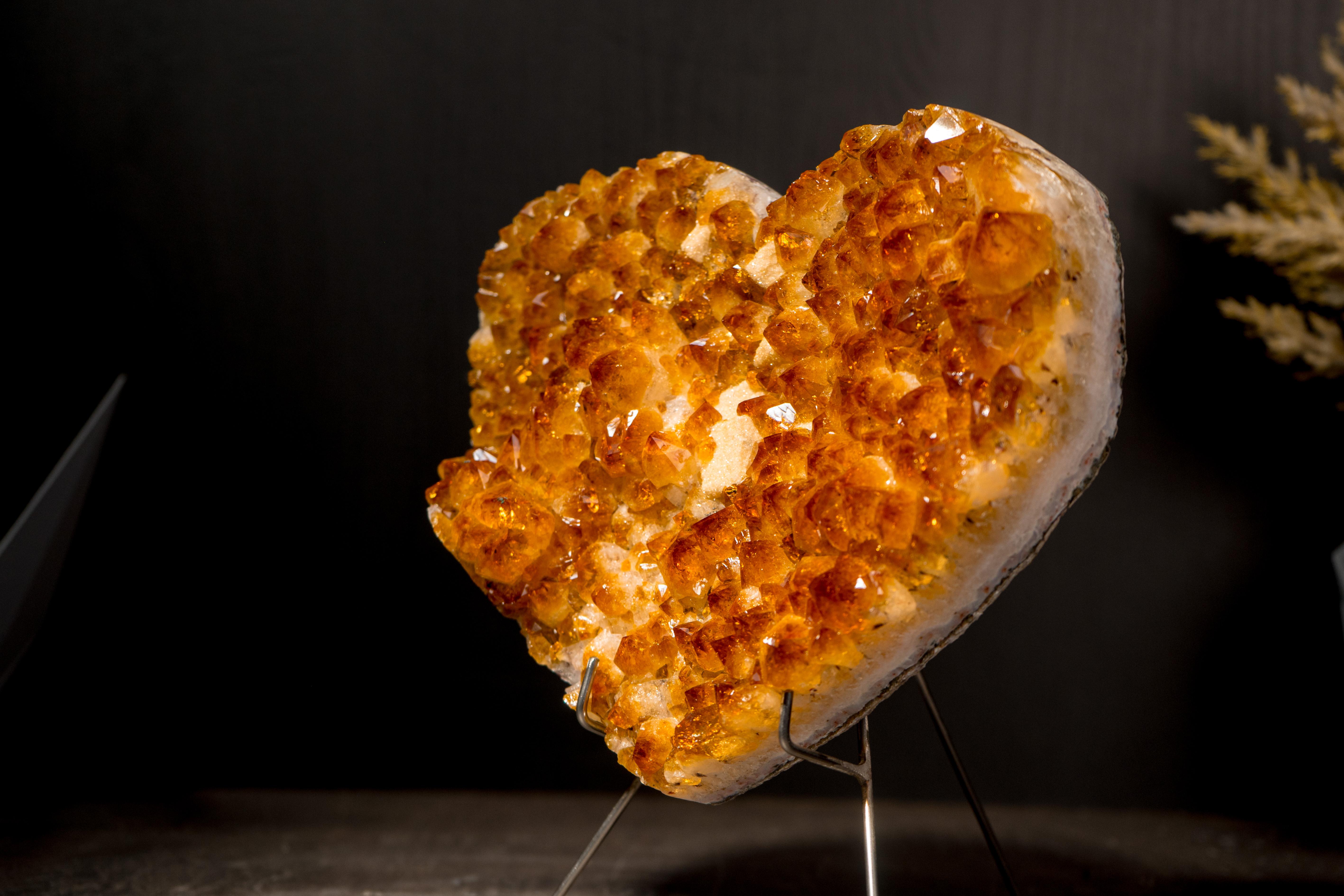 Cuore di Citrino naturale con una grande rosetta di fiori in vendita 5