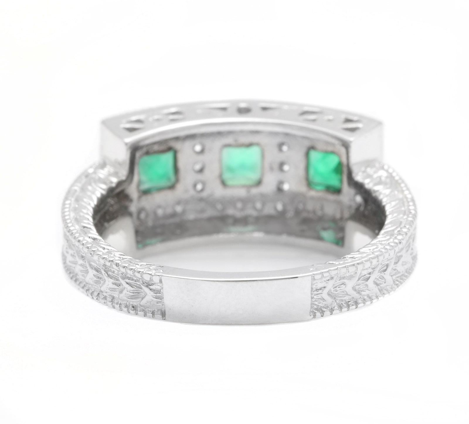 Spectacular Natural Emerald and Diamond 14K Solid White Gold Ring In New Condition For Sale In Los Angeles, CA