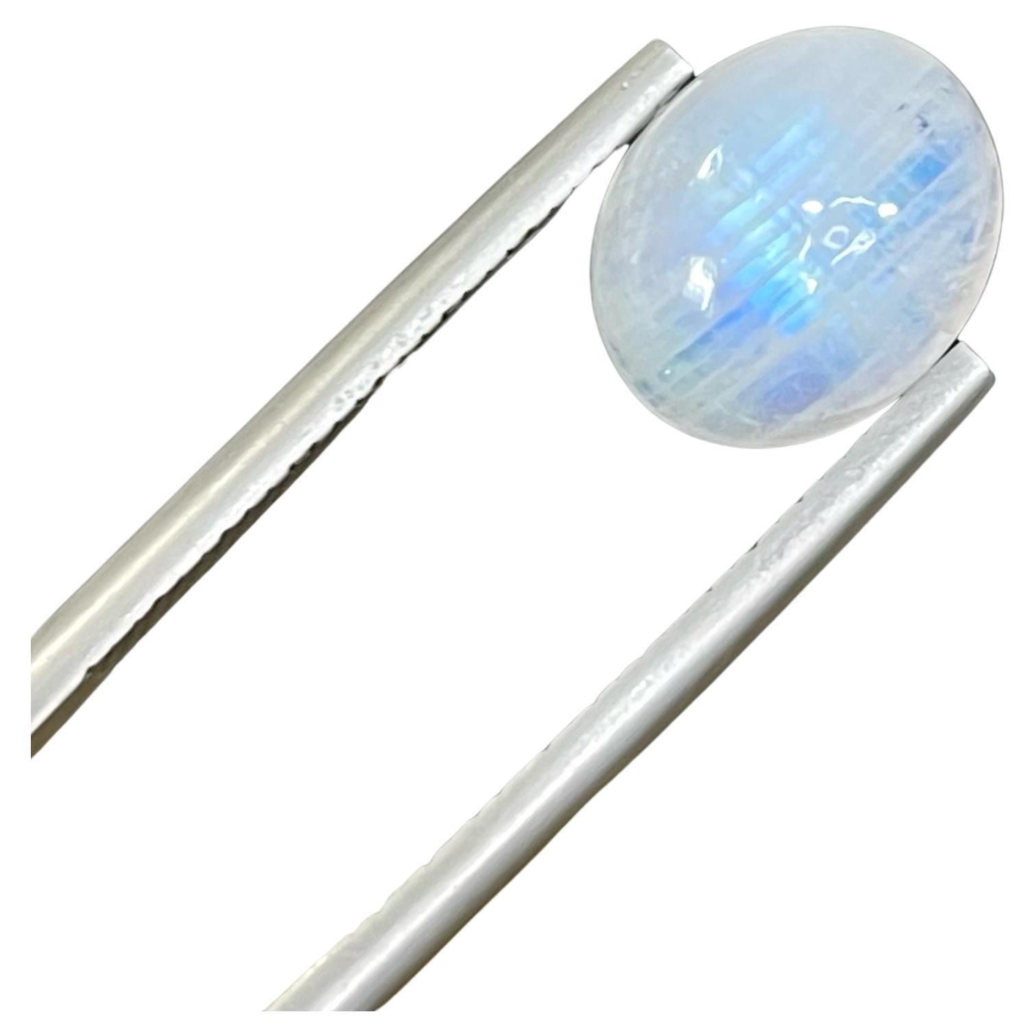 Spectacular Natural Loose Moonstone Gemstone 4.30 Carats Cabochon Cut For Sale