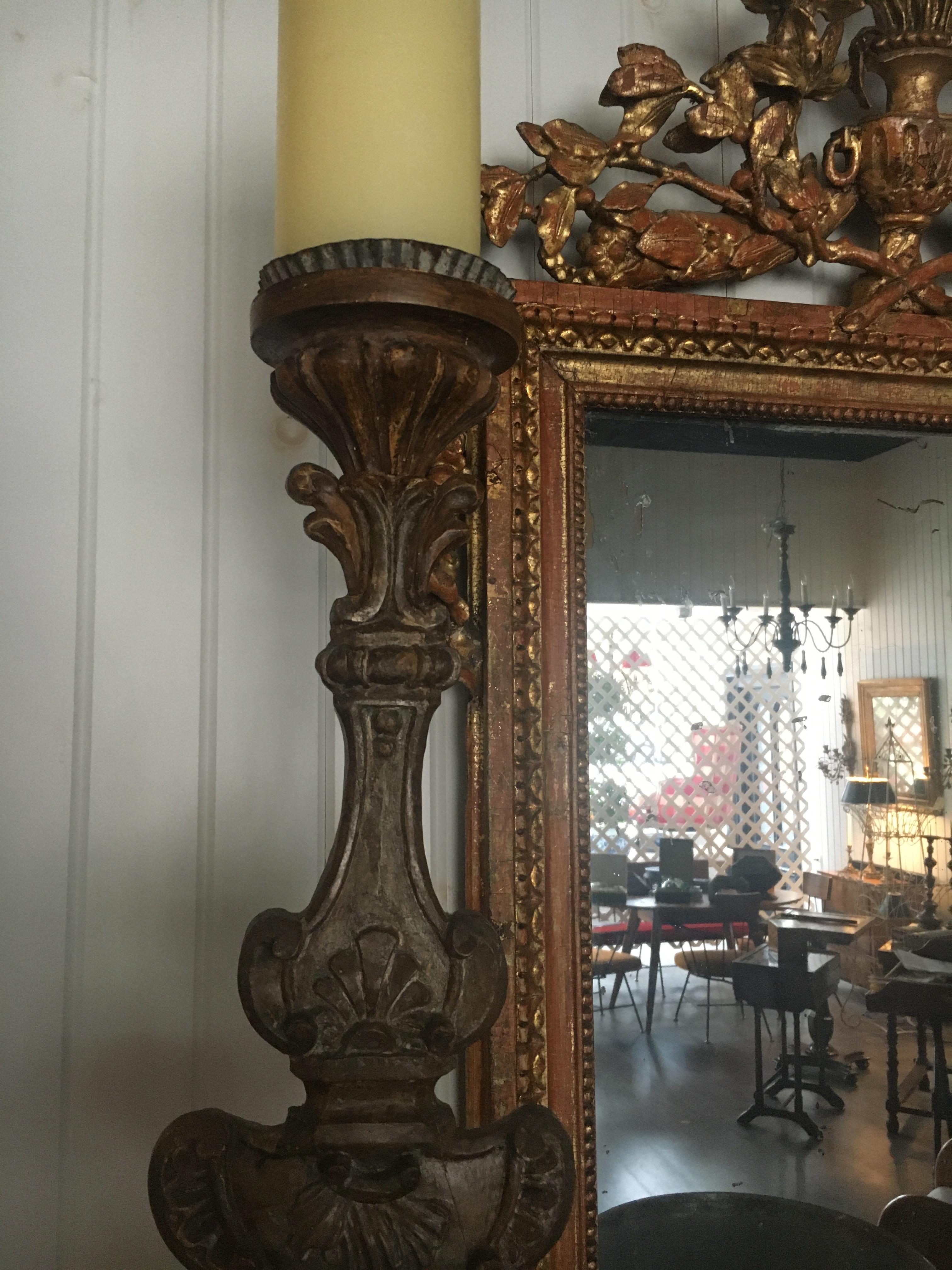 Spectaculaire paire de bougeoirs italiens du 18ème siècle, superbe finition ancienne usée/Patina en vente 2