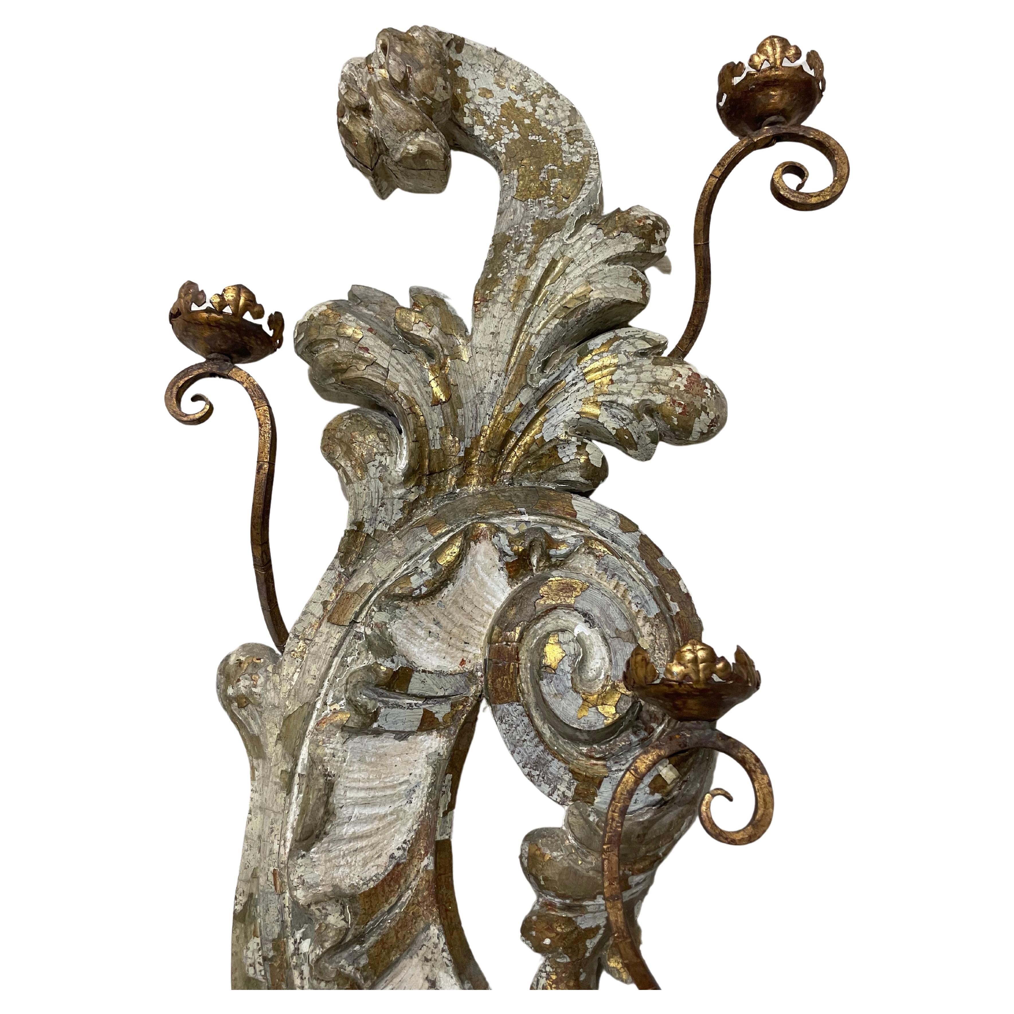 Baroque Spectaculaire paire d'appliques italiennes anciennes en bois sculpté, 19ème siècle
