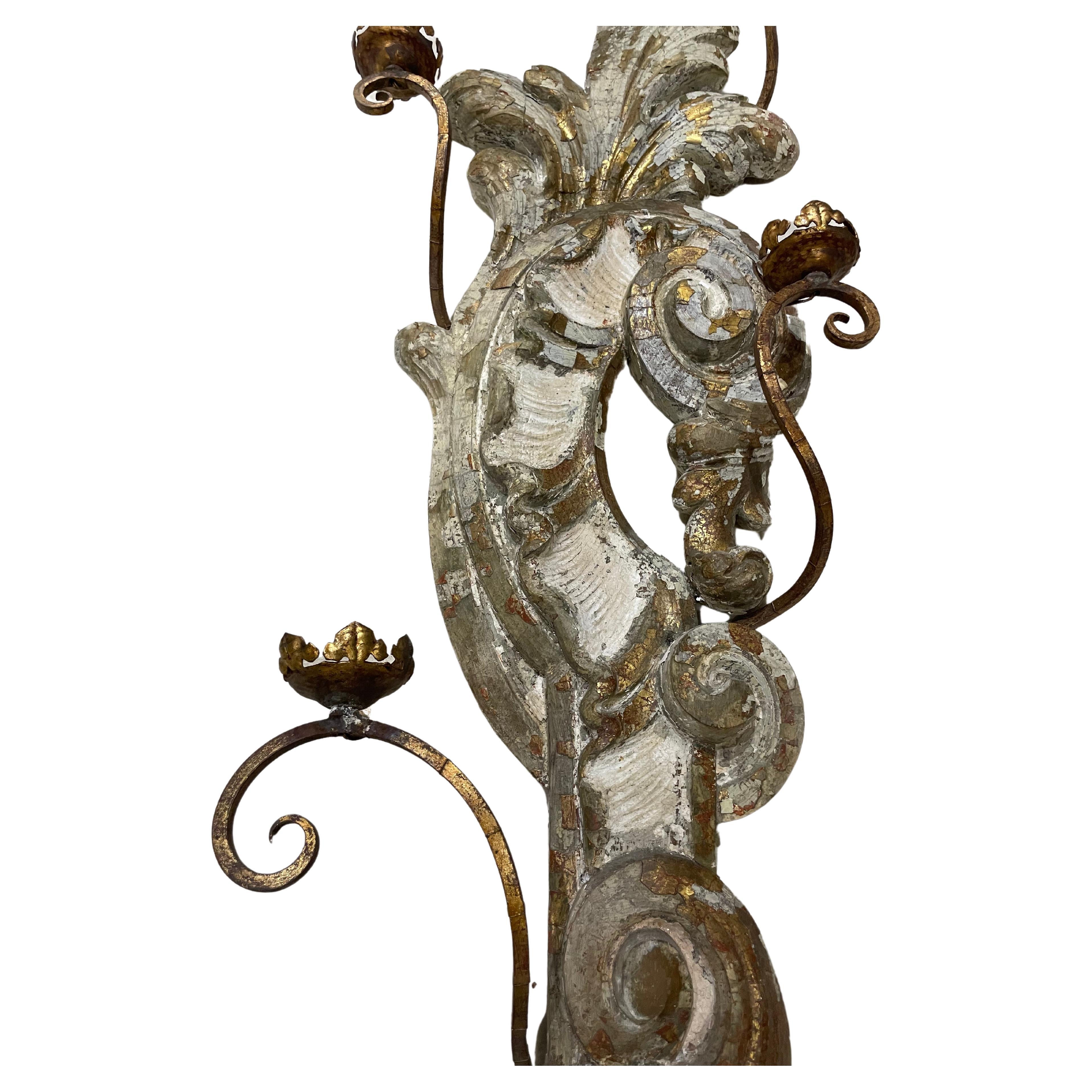Bois Spectaculaire paire d'appliques italiennes anciennes en bois sculpté, 19ème siècle