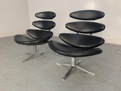 Spectacular Pair of Erik Jorgensen “Corona” EJ5 Chairs in Black “Apache” Leather
