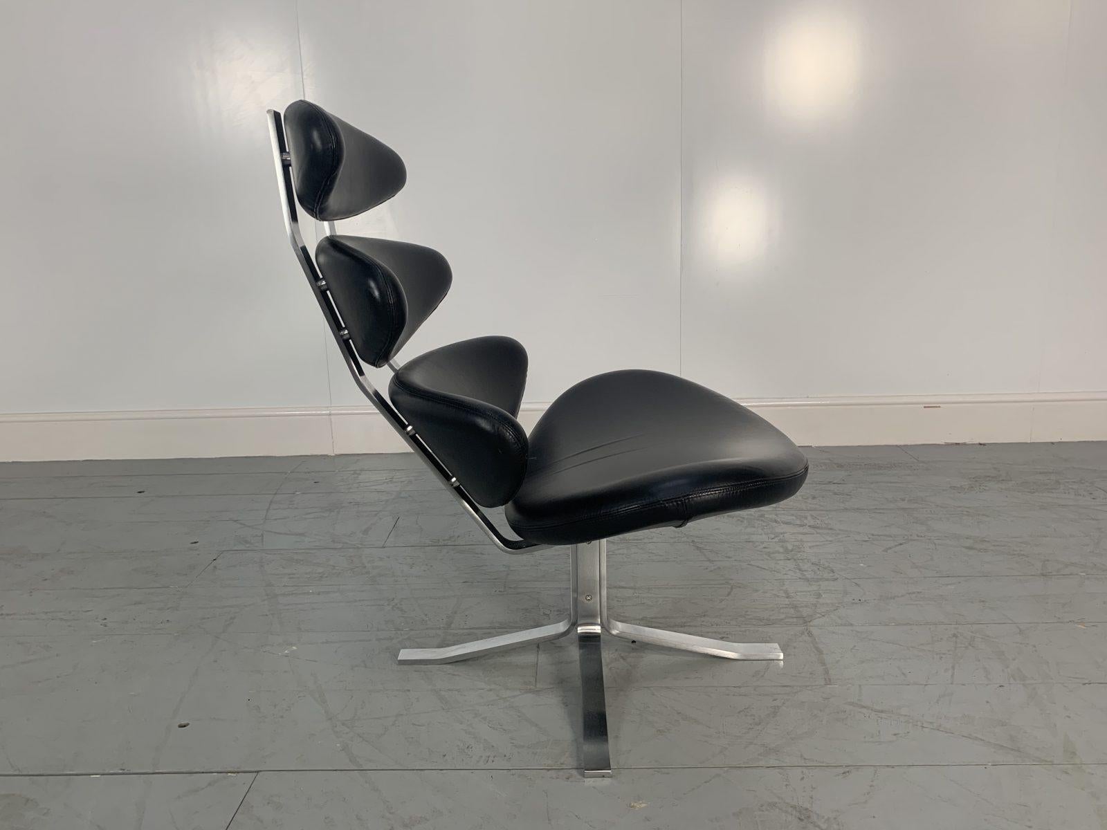 Spectacular Pair of Erik Jorgensen “Corona” EJ5 Chairs in Black “Apache” Leather For Sale 2